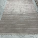 Безворсовий антиковзаючий килим “Рожевий металік