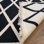 Бавовняний двосторонній килим у сучасному стилі Kara 031 Cream Black