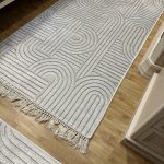 Безворсовий антиковзаючий килим “Модерн білий”