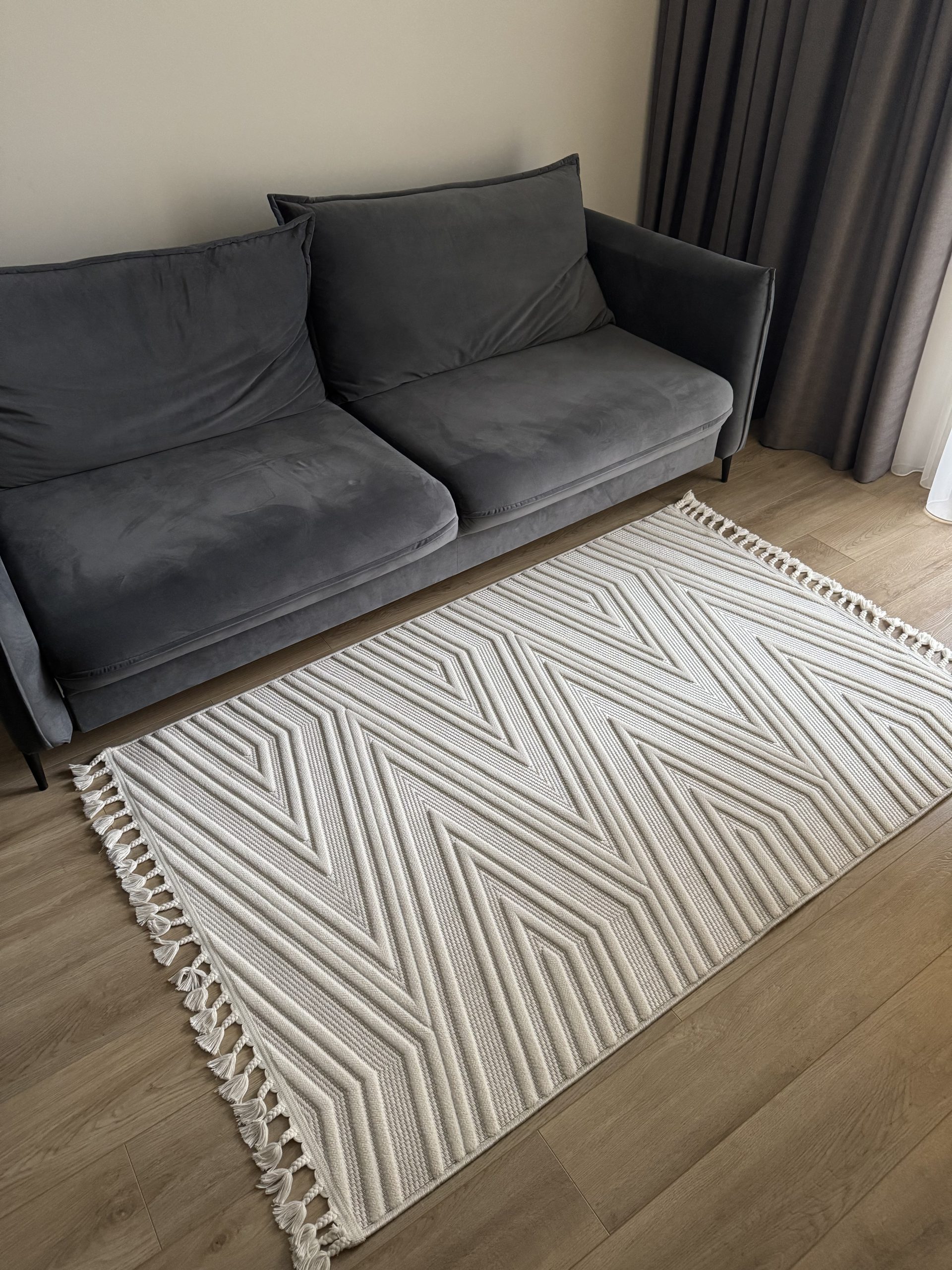 Рельєфна модель з середнім ворсом DOLCHE 3300A CREAM / CREAM