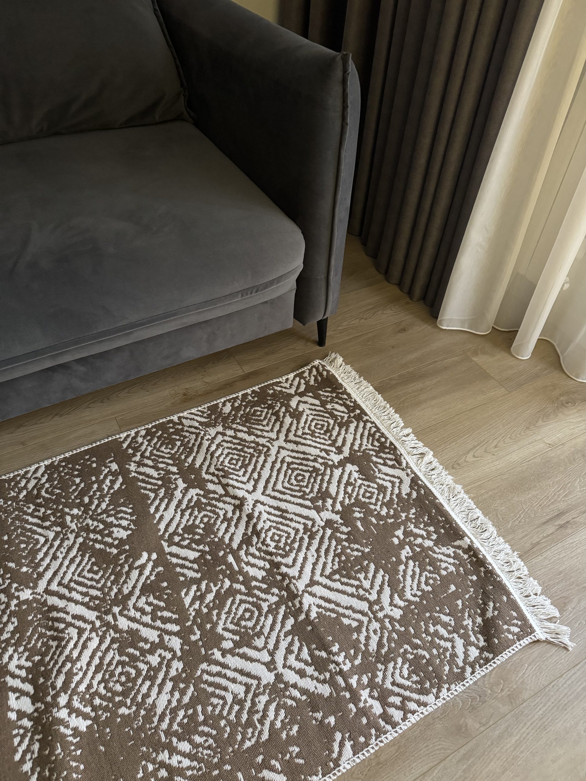 Бавовняний двосторонній килим у мінімалістичному стилі 975 BROWN WHITE