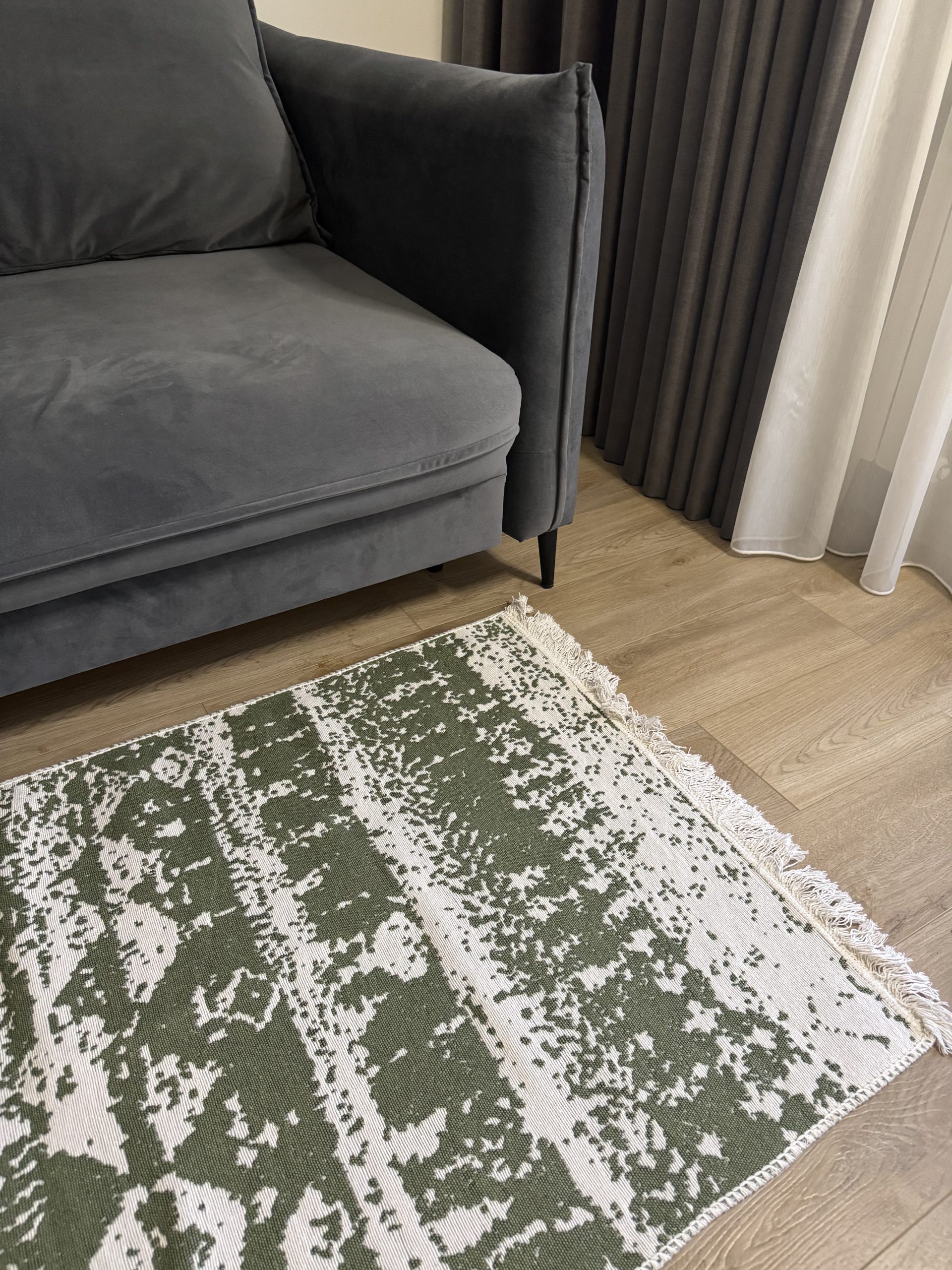 Бавовняний двосторонній килим у мінімалістичному стилі 975 GREEN