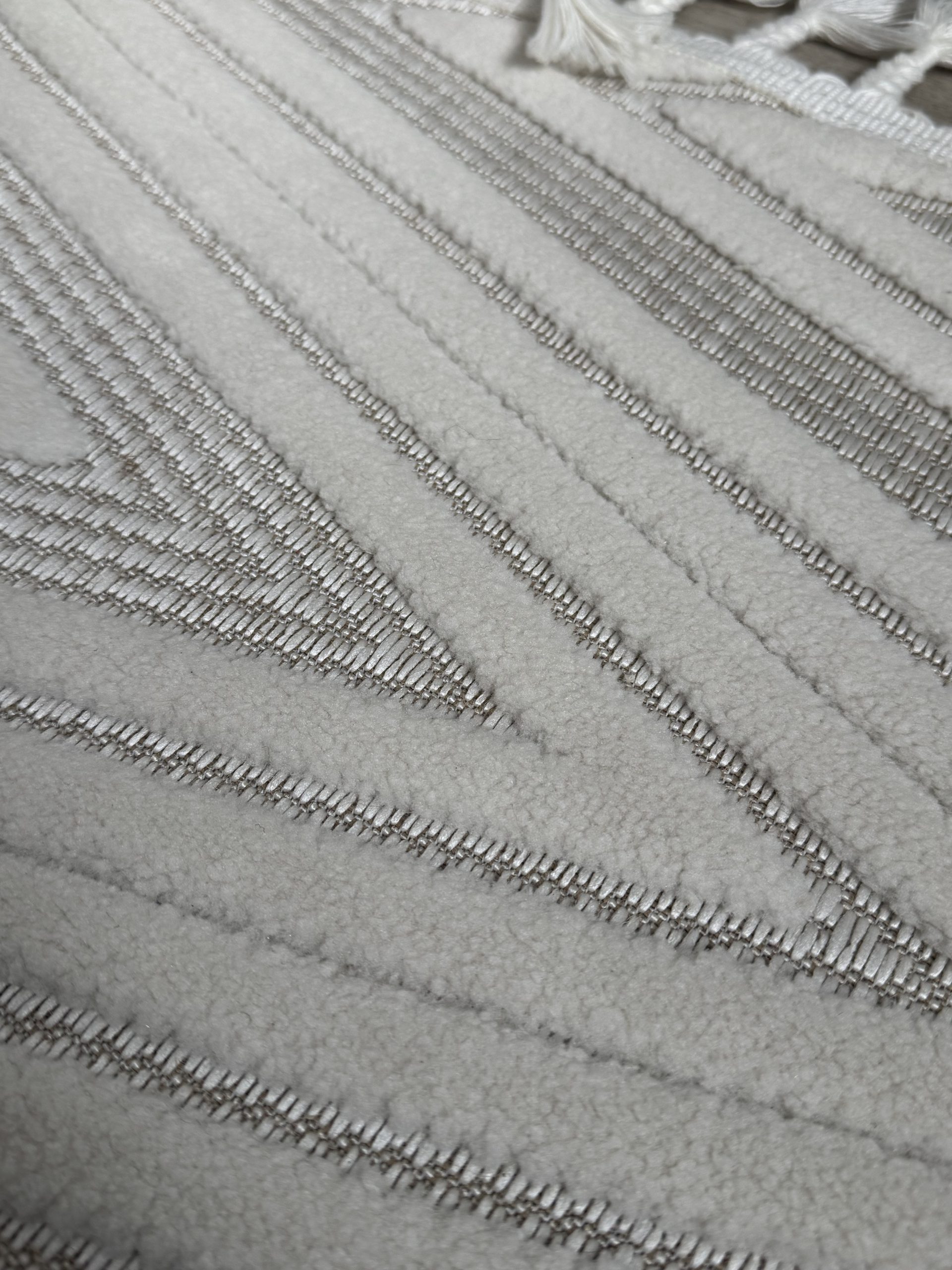 Рельєфна модель з середнім ворсом DOLCHE 3300A CREAM / CREAM