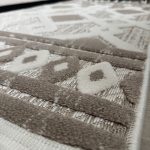 Рельєфна модель з середнім ворсом DOLCHE 3295B CREAM / BEIGE