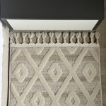 Рельєфна модель з середнім ворсом DOLCHE 3299A BEIGE / CREAM