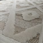 Рельєфна модель з середнім ворсом DOLCHE 3299A BEIGE / CREAM