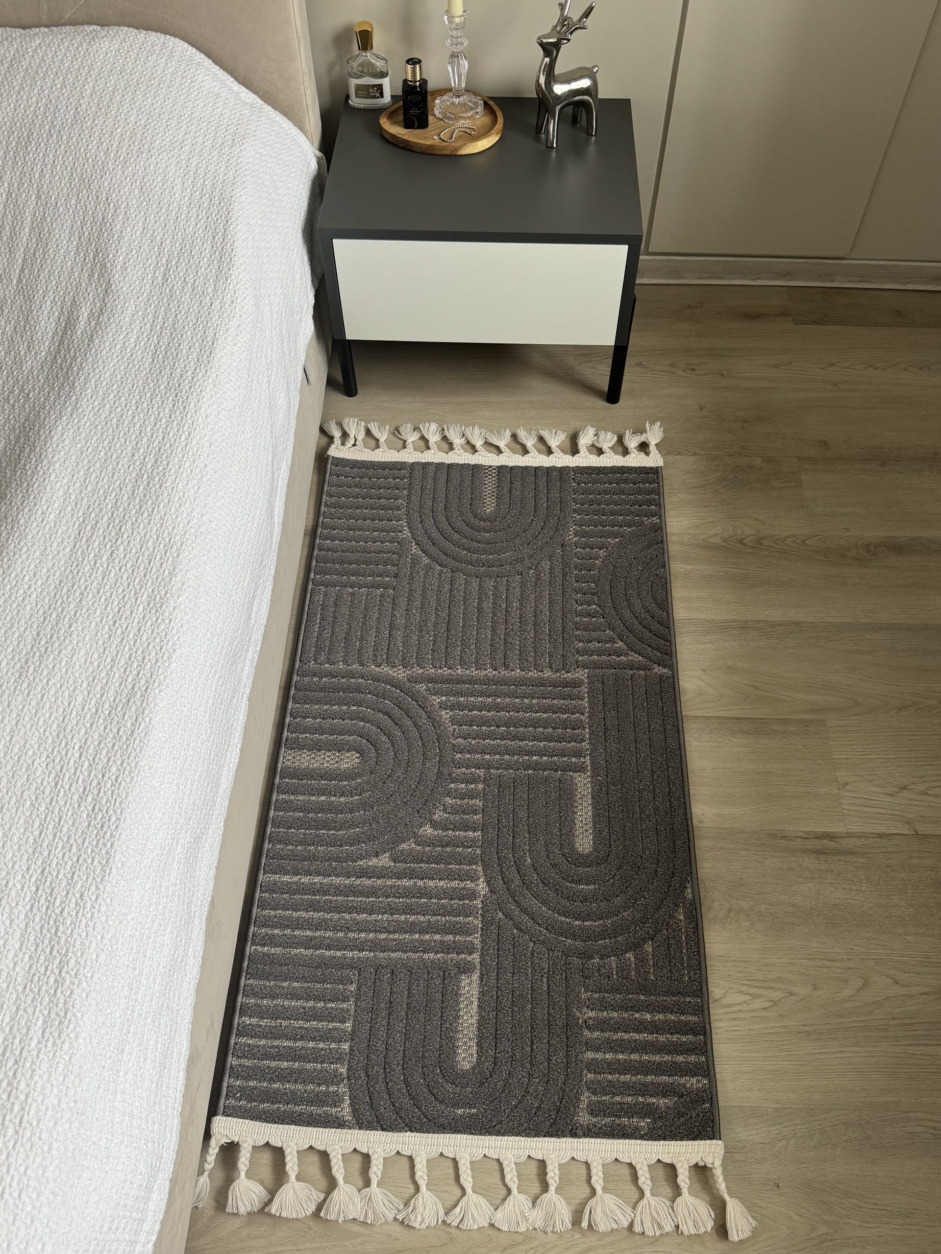 Рельєфна модель з середнім ворсом Dolche 3606C ANTRACITE,