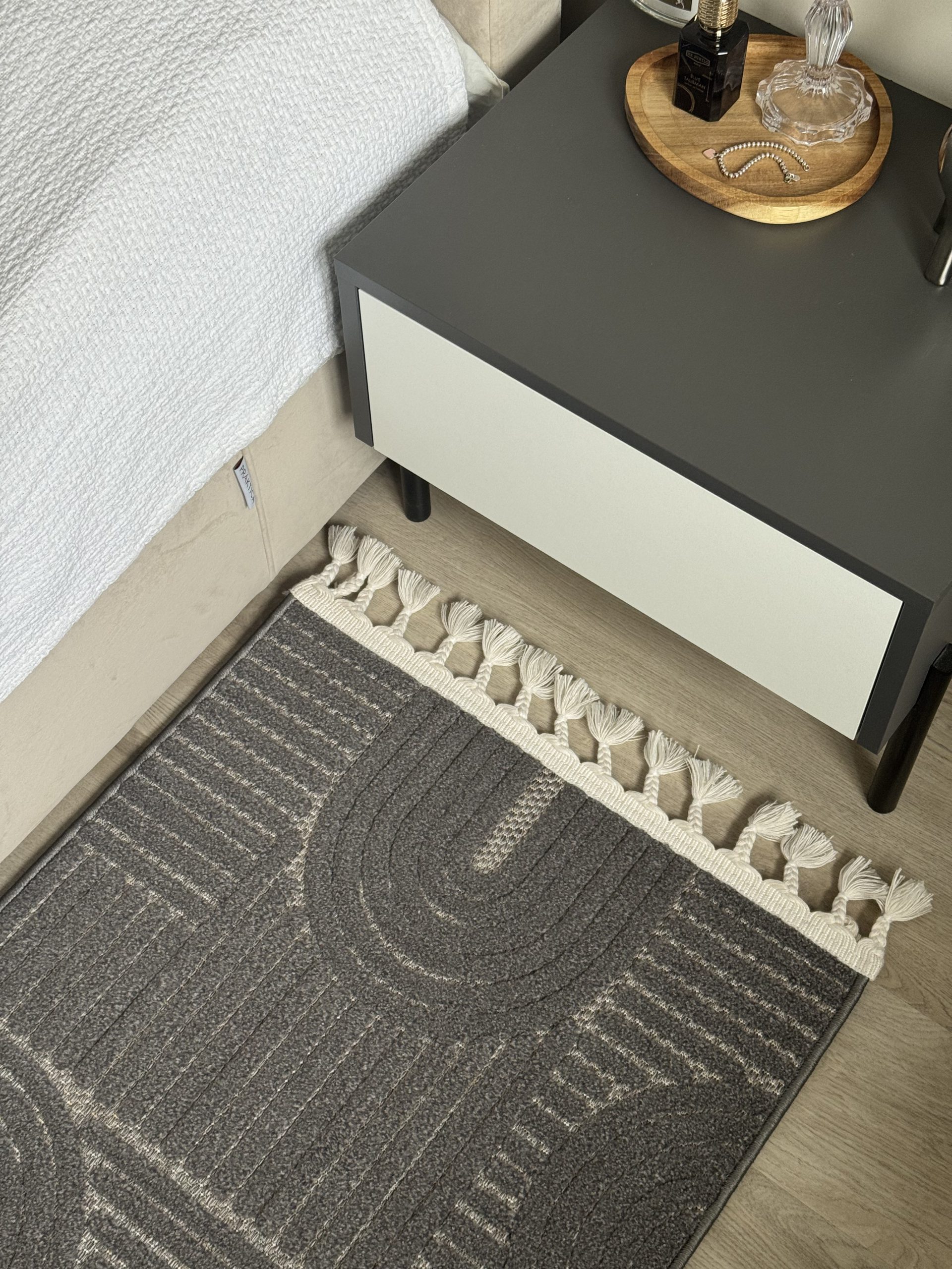 Рельєфна модель з середнім ворсом Dolche 3606C ANTRACITE,