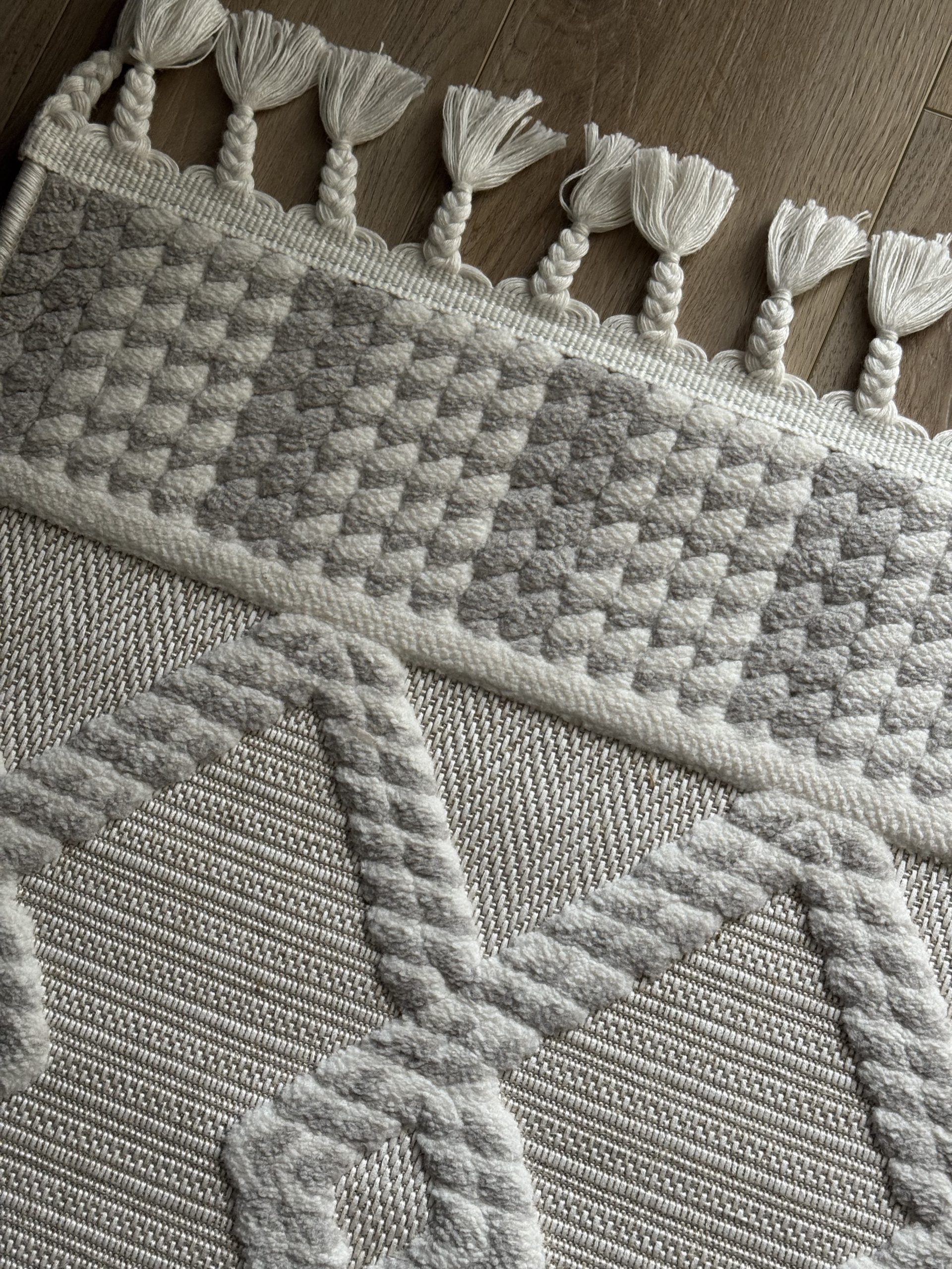 Рельєфна модель з середнім ворсом 3298A CREAM L.GREY