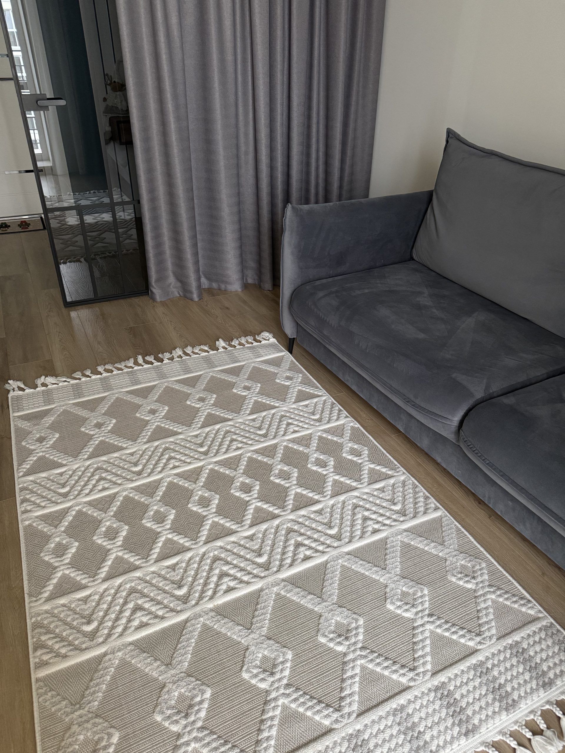 Рельєфна модель з середнім ворсом 3298A CREAM L.GREY