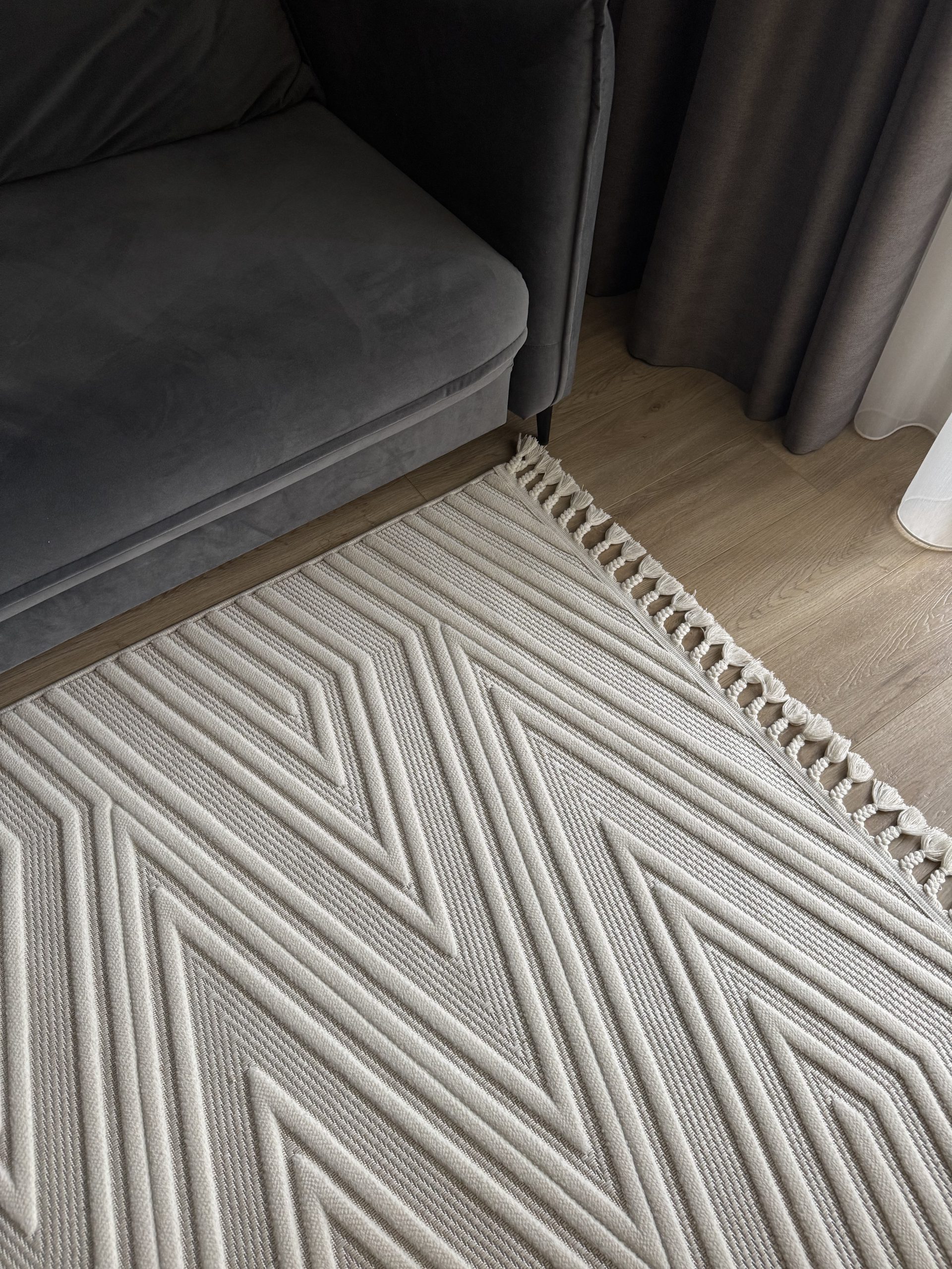 Рельєфна модель з середнім ворсом DOLCHE 3300A CREAM / CREAM