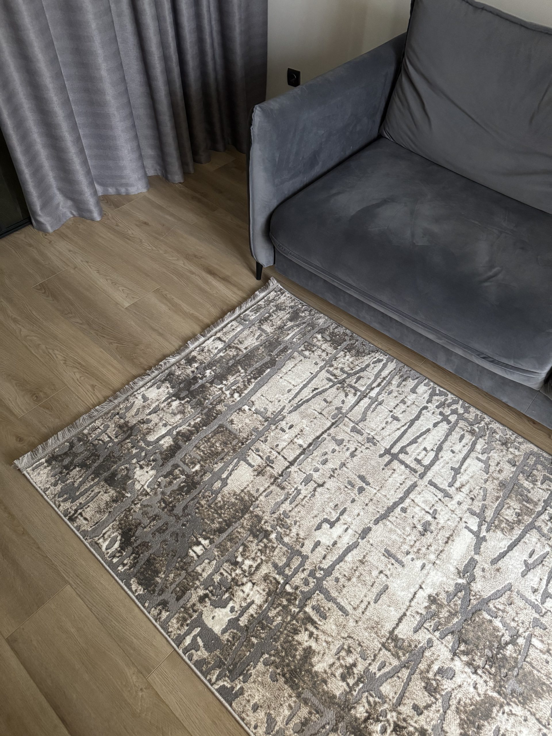 Рельєфна модель з середнім ворсом LUXURY 06189A GREY