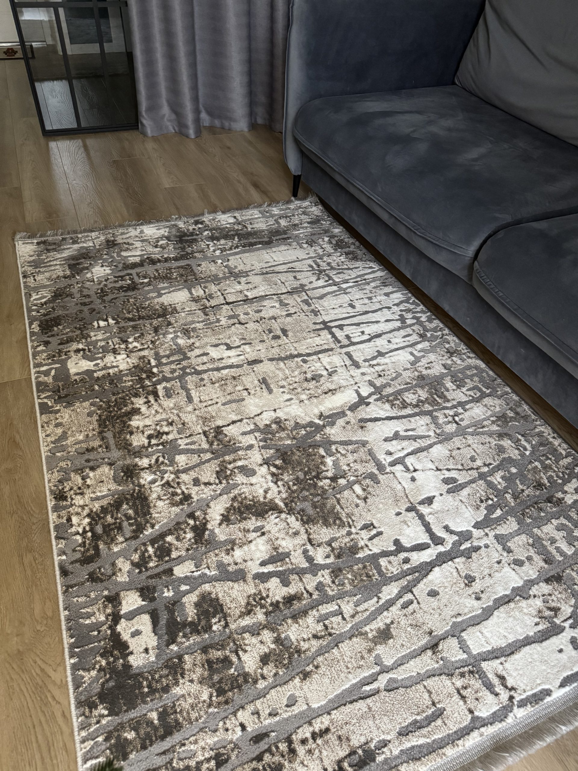 Рельєфна модель з середнім ворсом LUXURY 06189A GREY