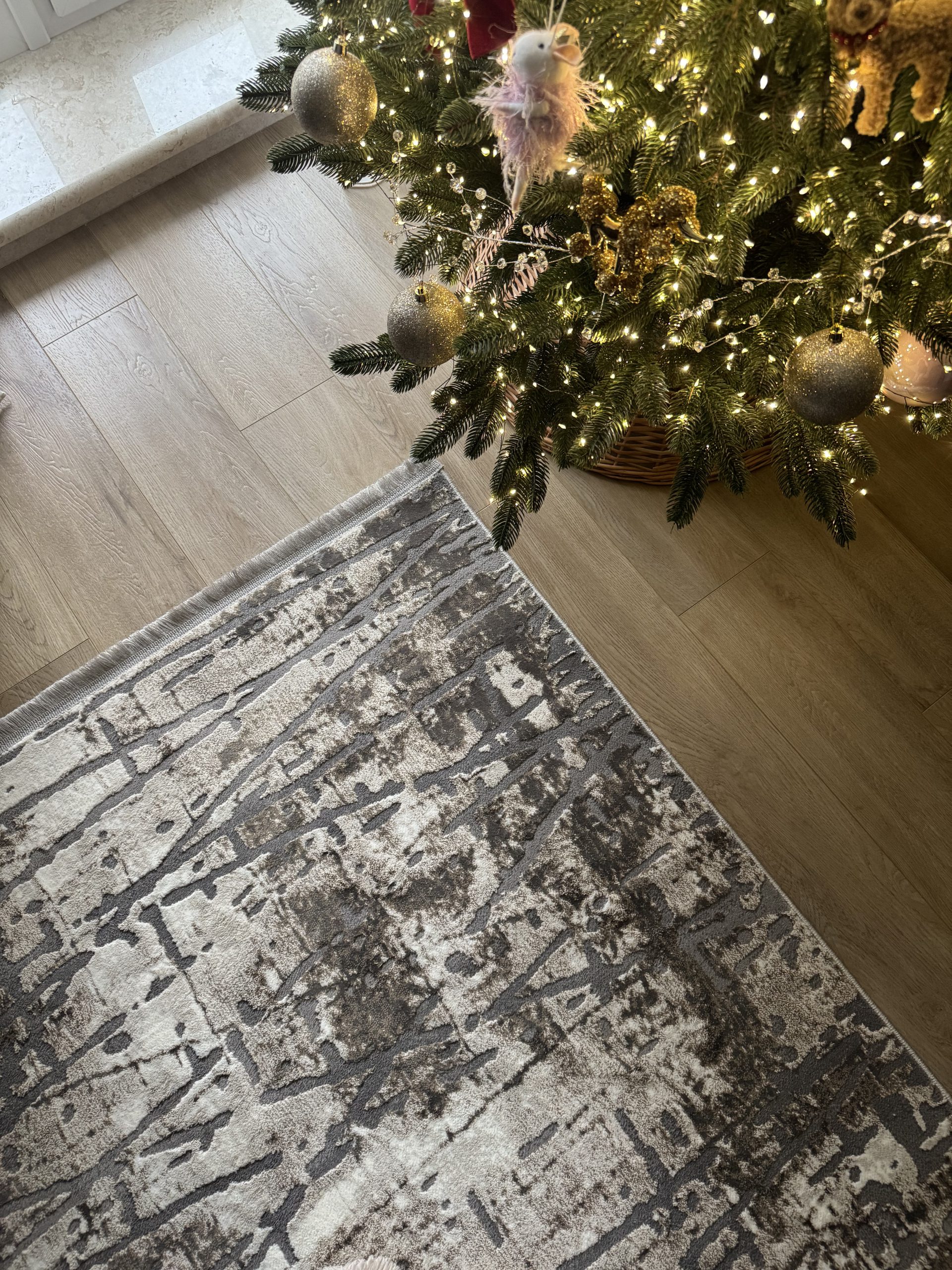 Рельєфна модель з середнім ворсом LUXURY 06189A GREY