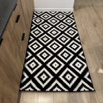 Килим зі щільним ворсом Kolibri 11212/180