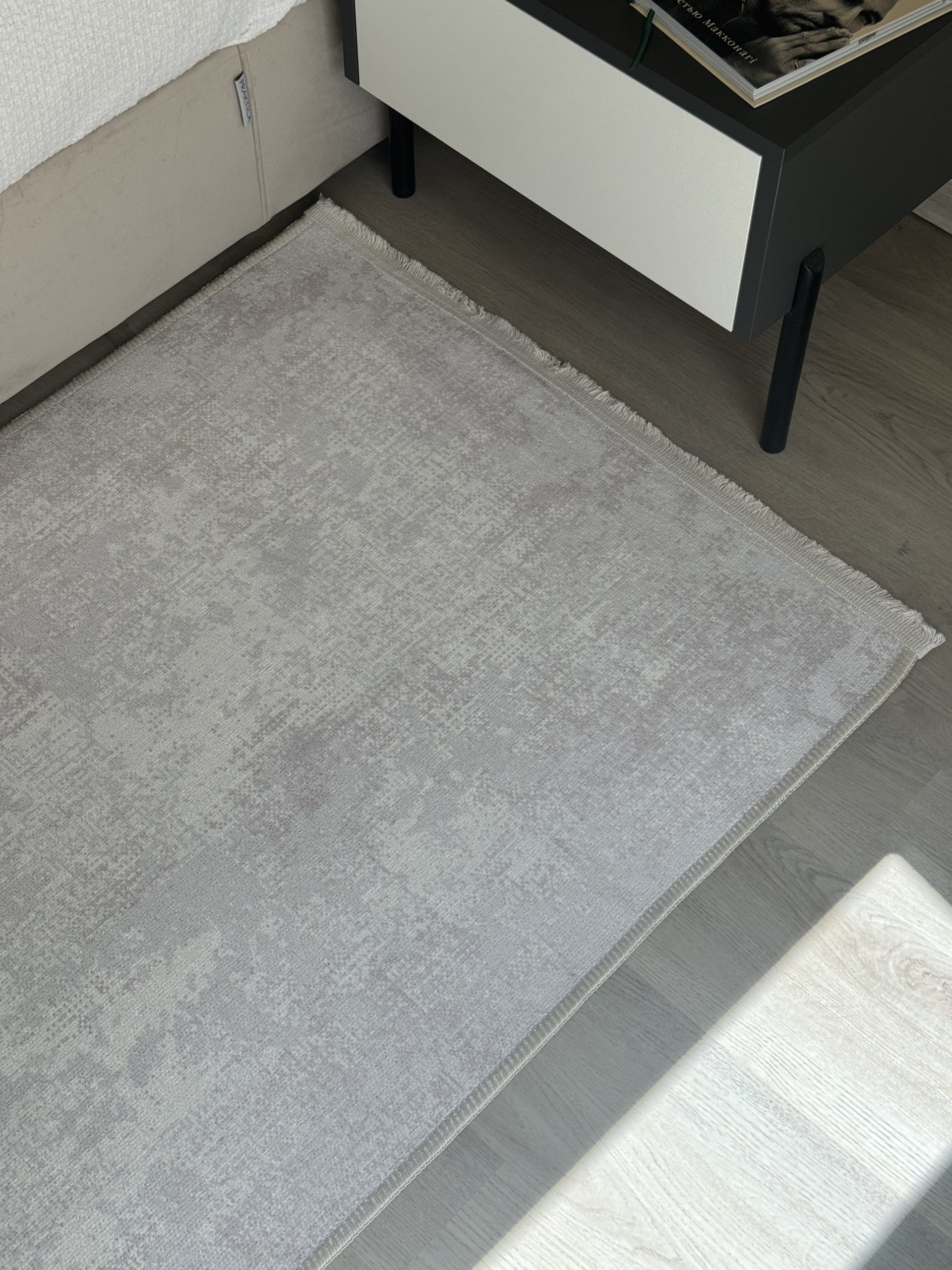 Безворсовий антиковзаючий килим з шенілу “Мінімалізм”