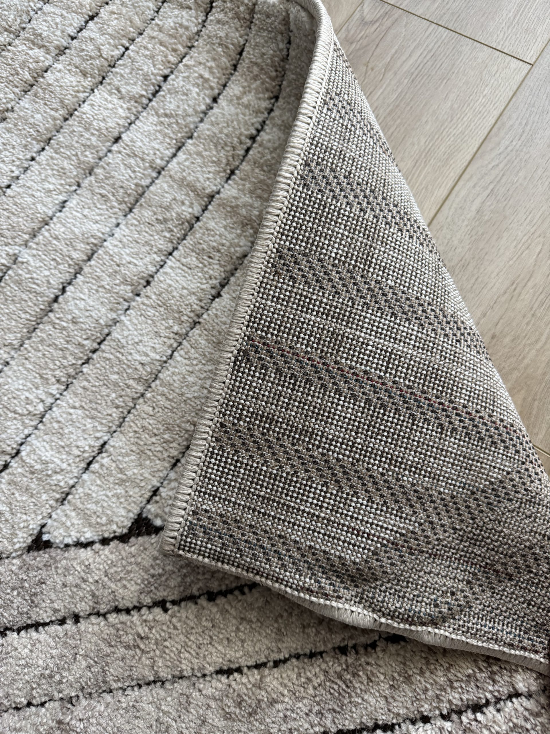 Рельєфна модель з середнім ворсом Fashion 32011/120