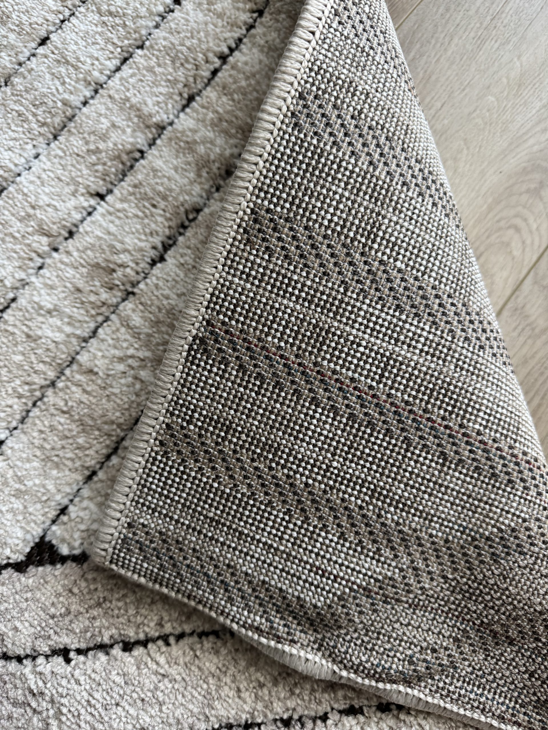 Рельєфна модель з середнім ворсом Fashion 32011/120