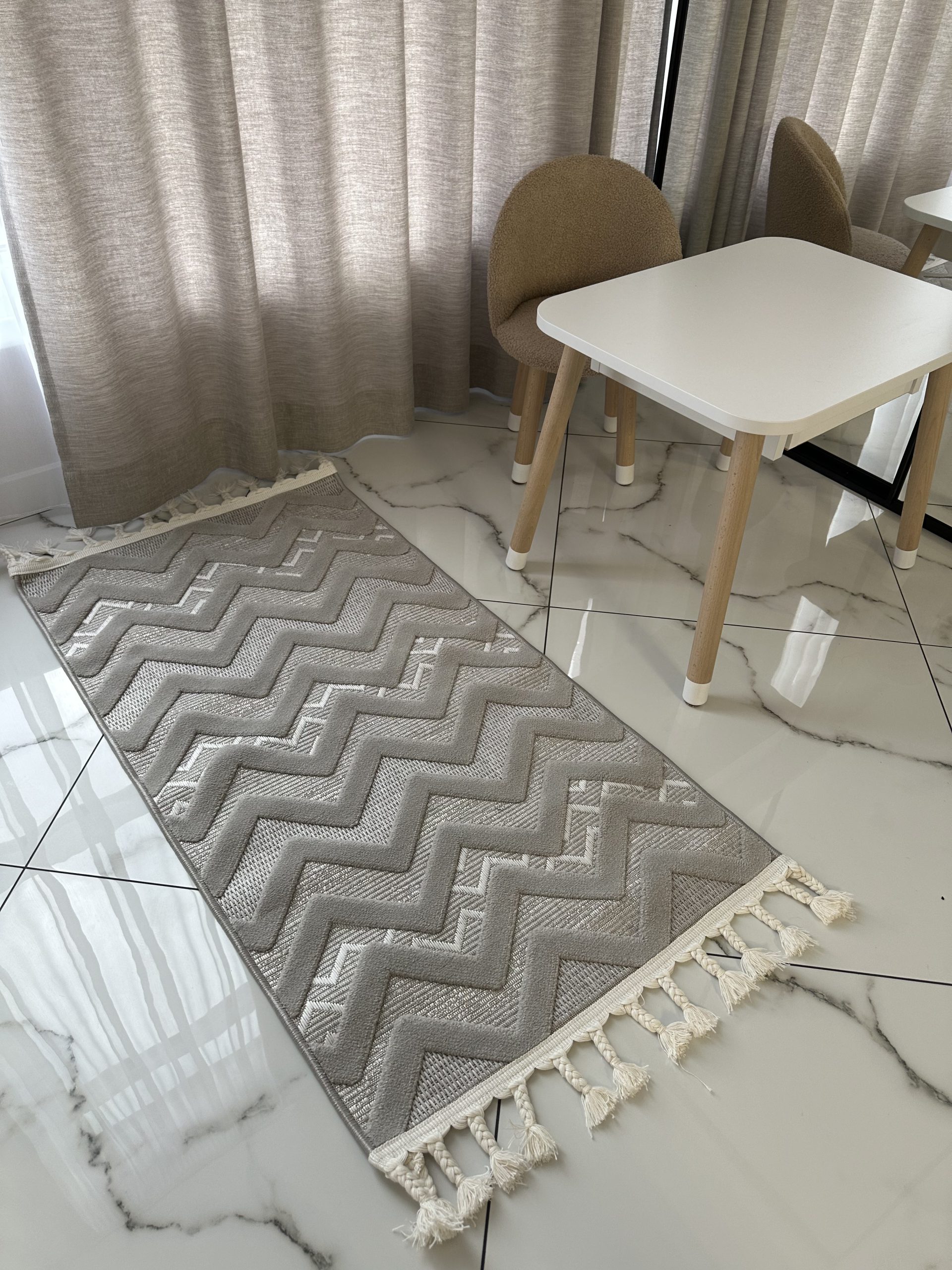 Рельєфна модель з середнім ворсом Dolche 4037B L.GREY