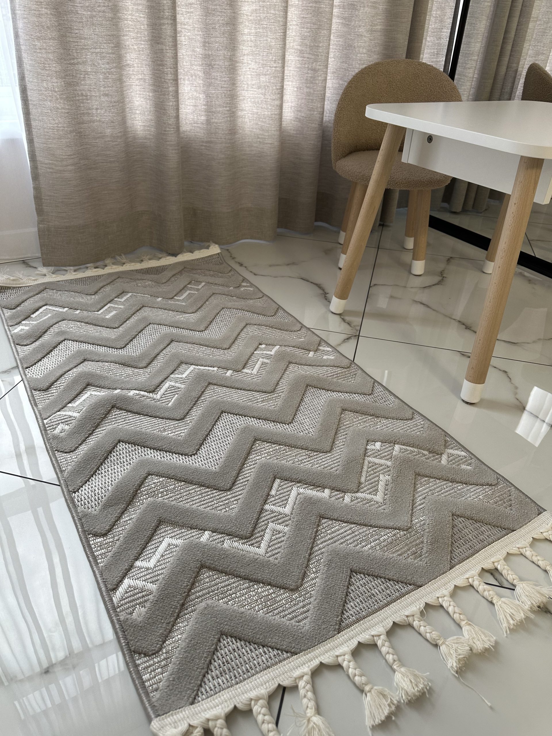 Рельєфна модель з середнім ворсом Dolche 4037B L.GREY