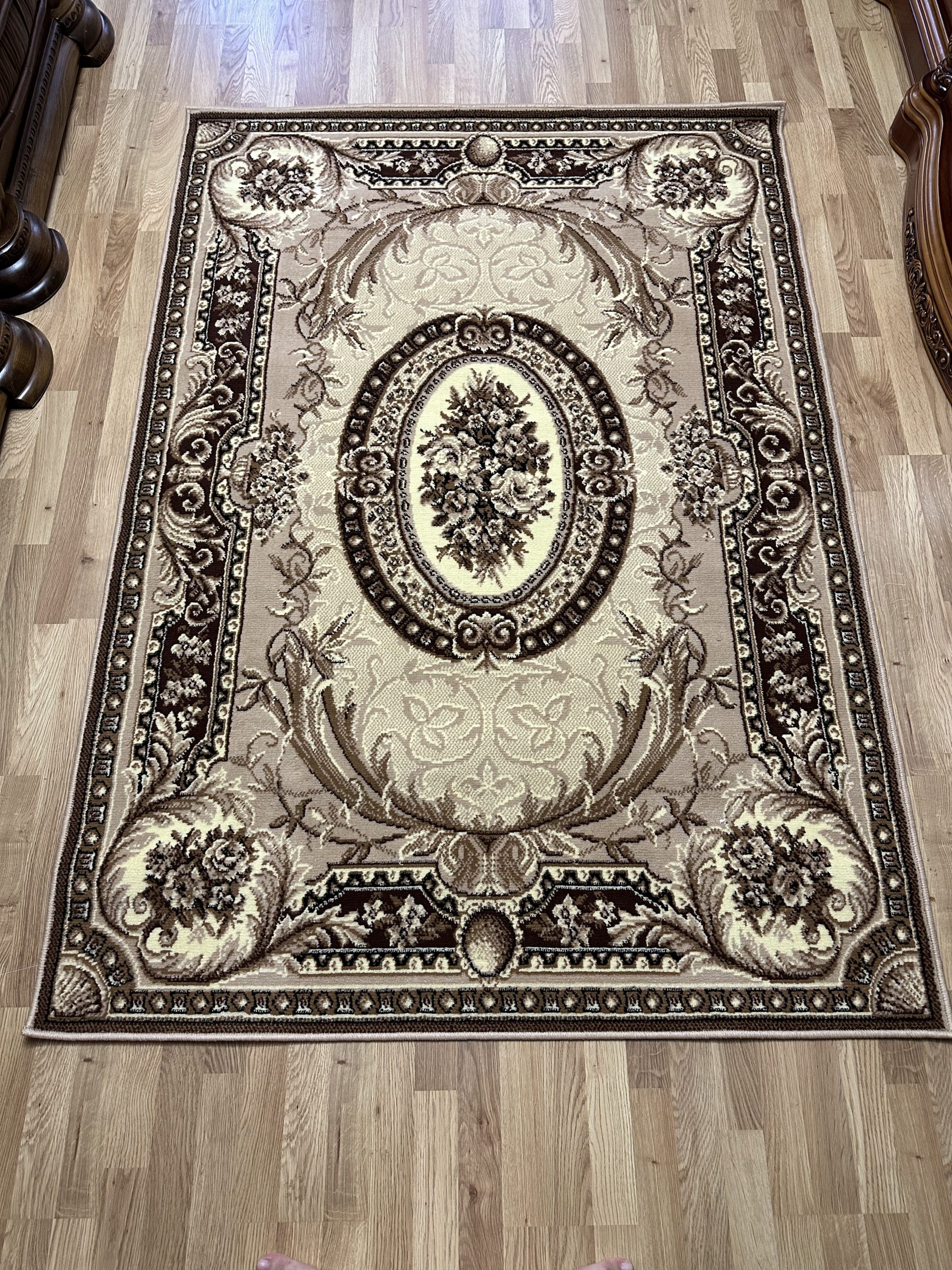 Класичний килим з низьким ворсом Gold 042/12