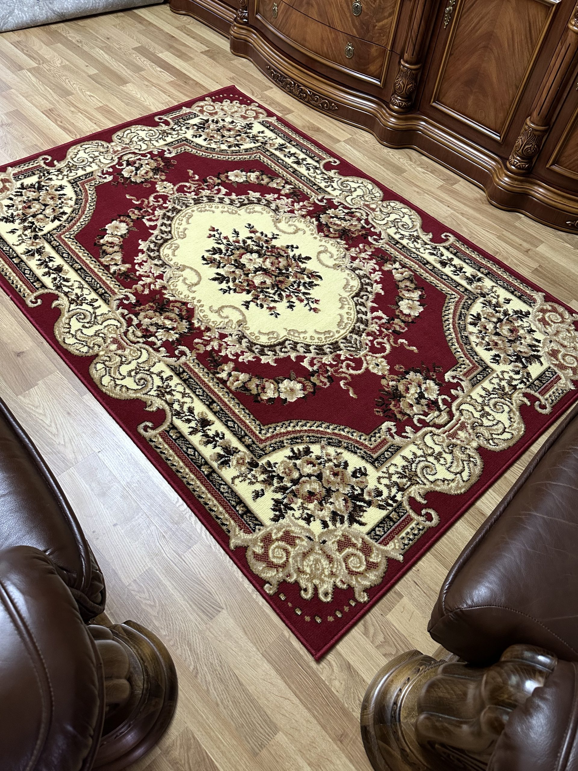 Класичний килим з низьким ворсом Gold 047/22