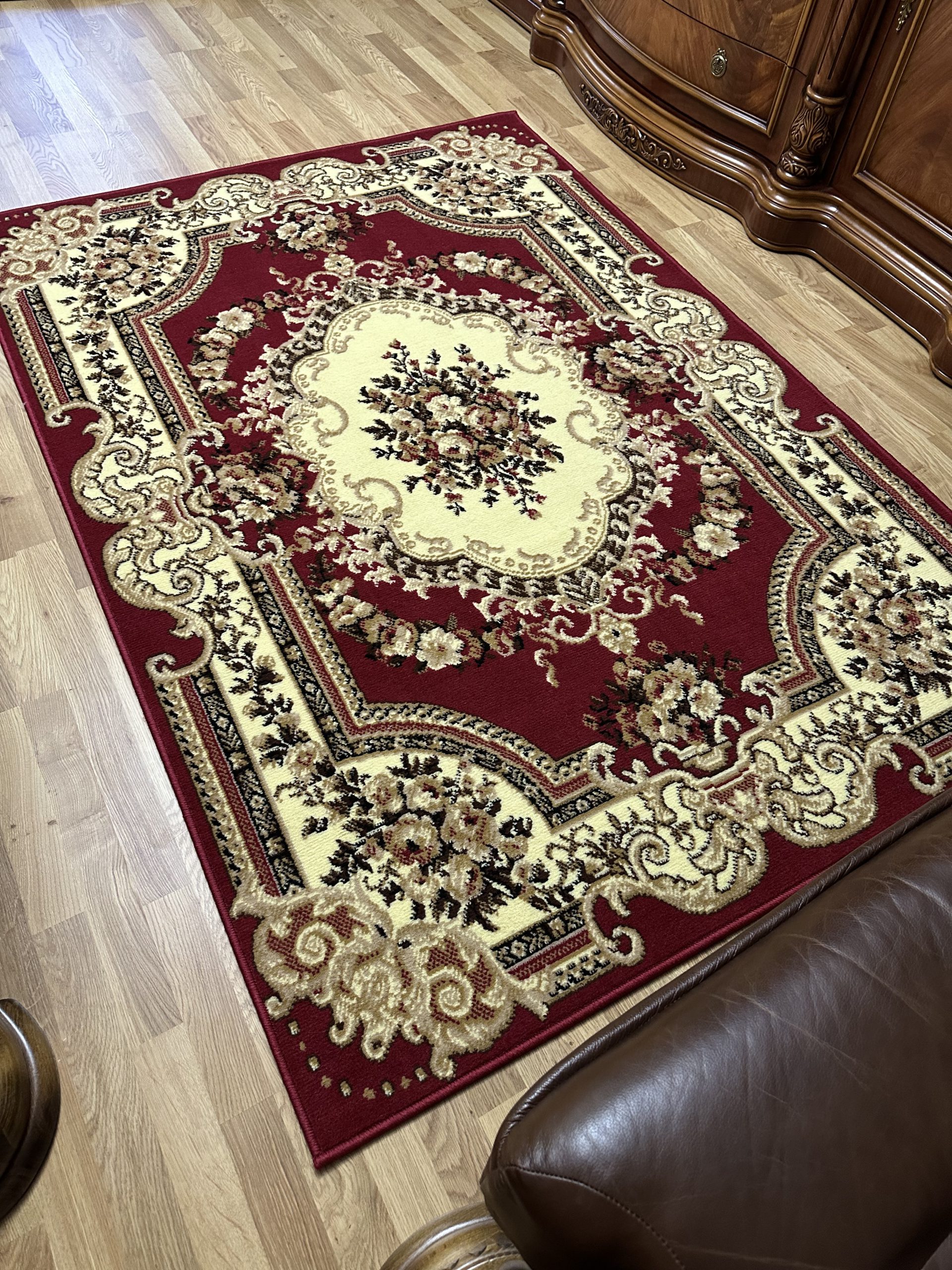 Класичний килим з низьким ворсом Gold 047/22