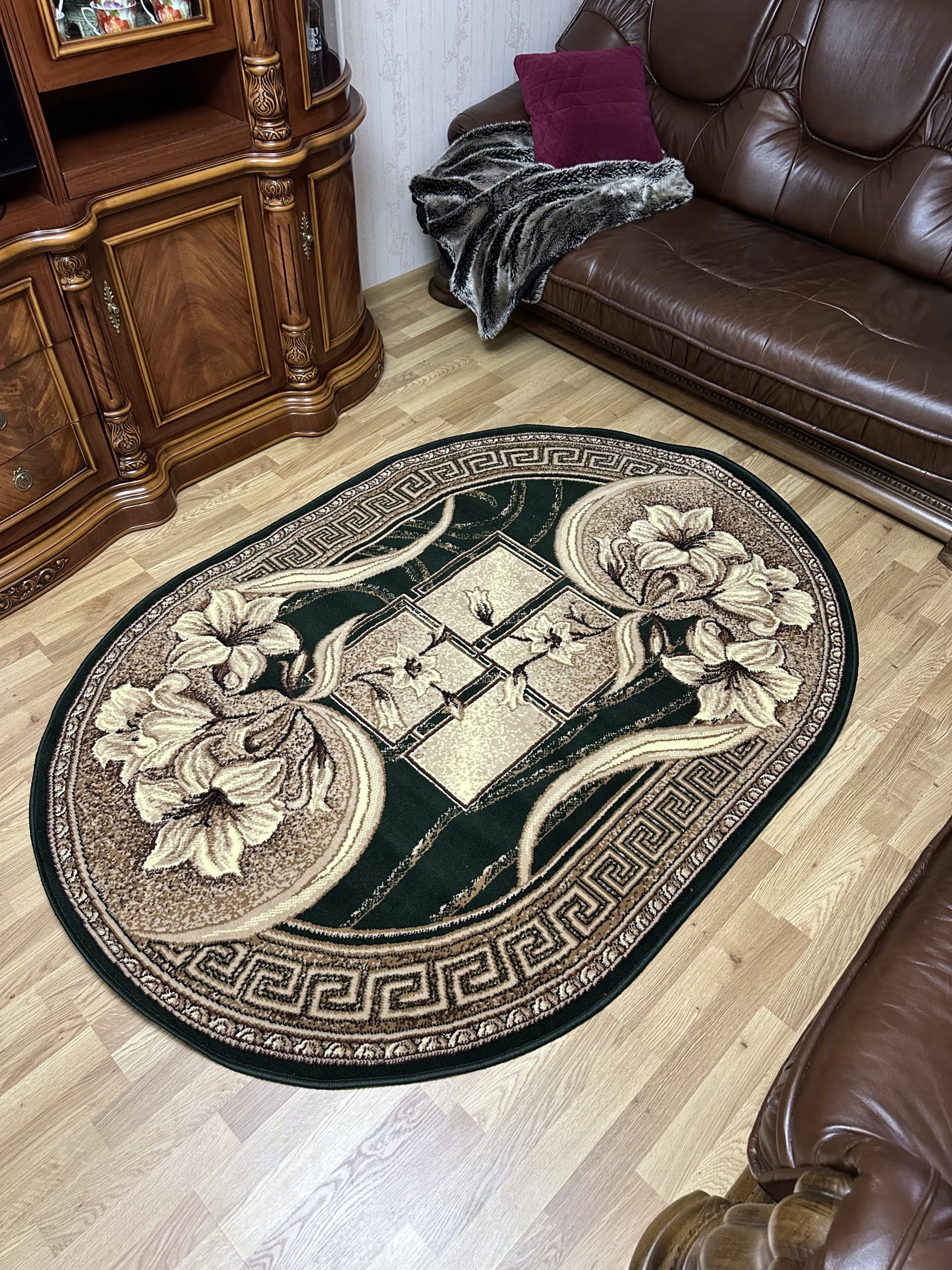 Класичний килим з низьким ворсом Gold 365/32