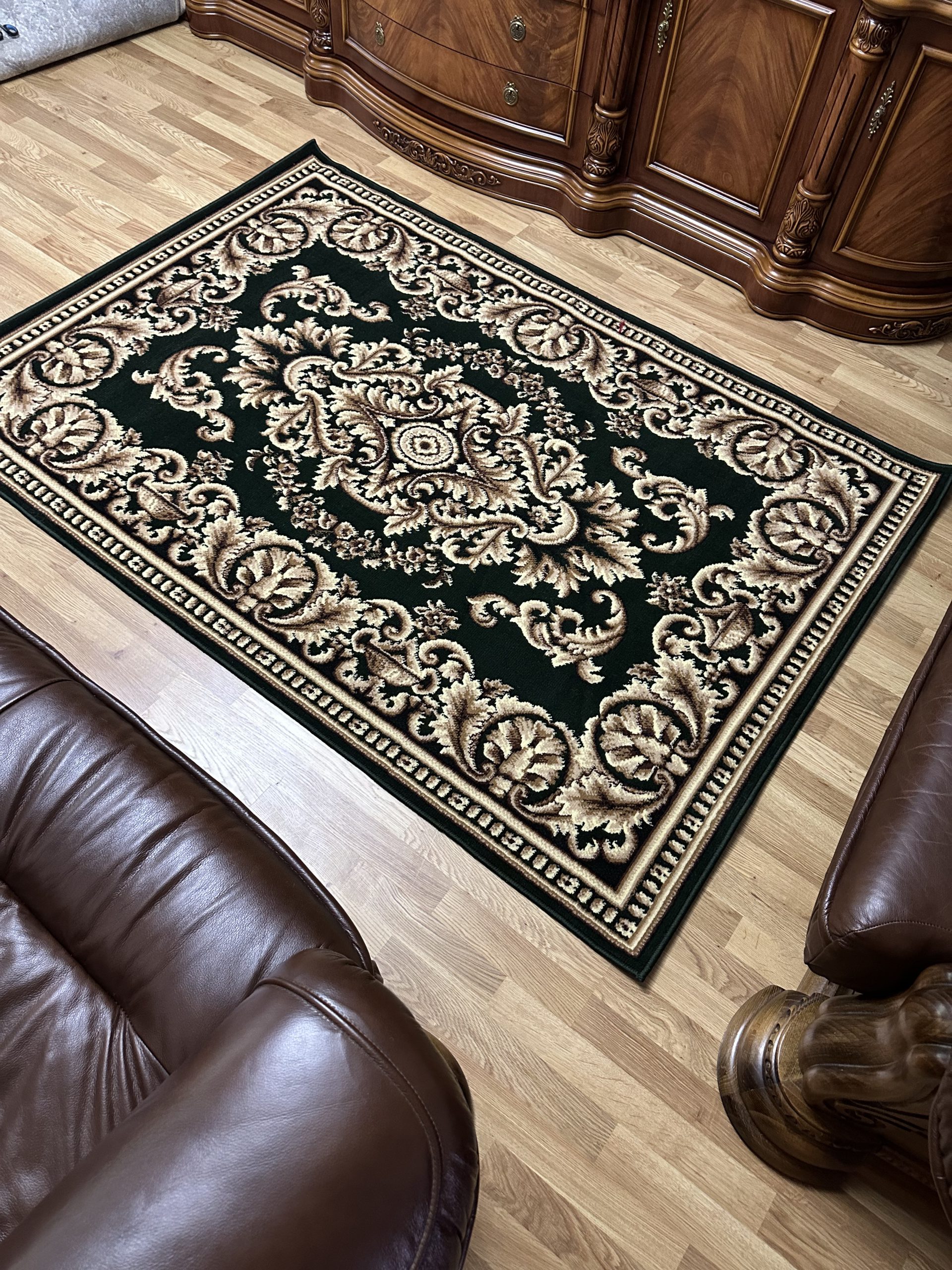 Класичний килим з низьким ворсом Gold 380/32