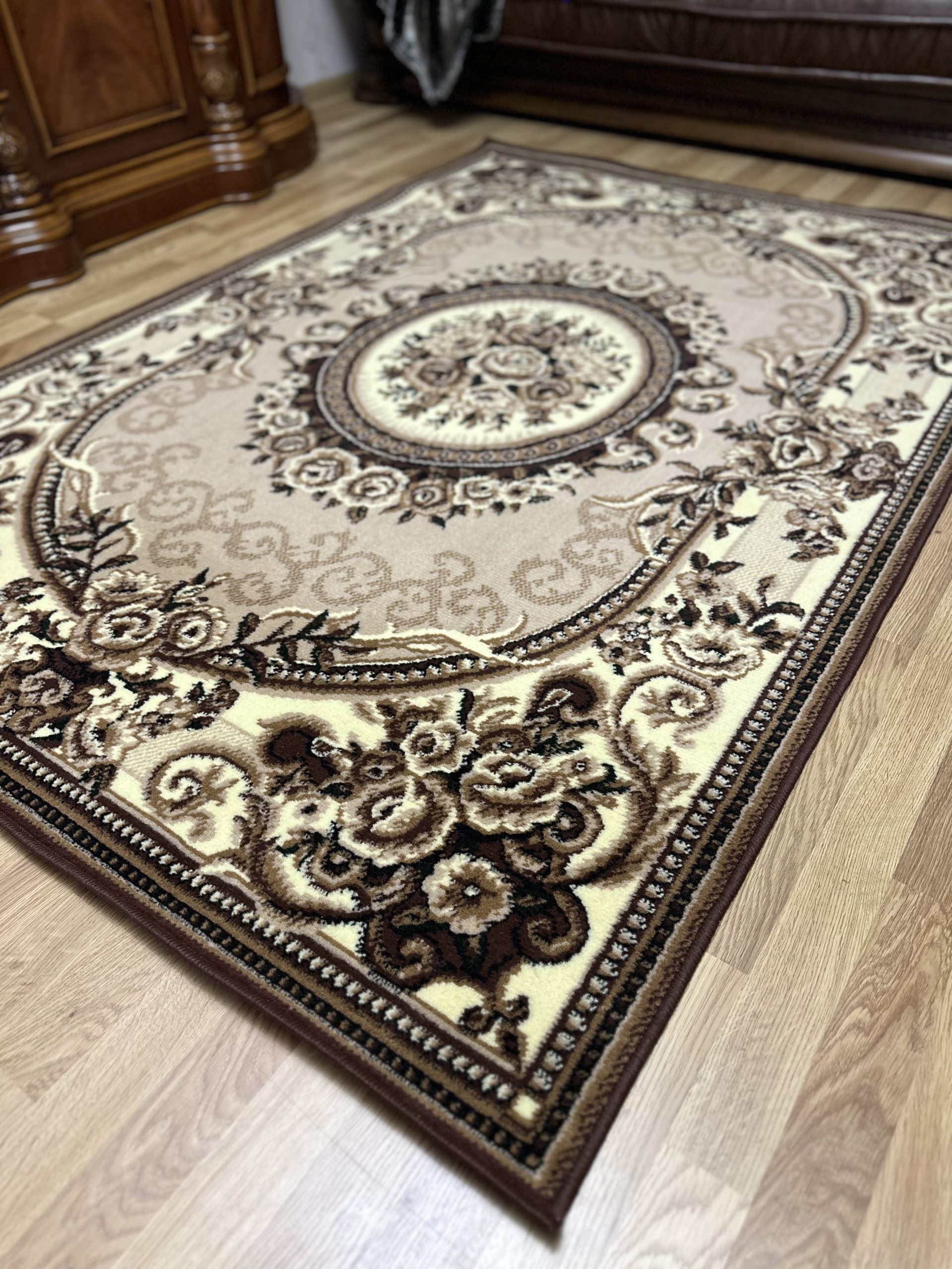 Класичний килим з низьким ворсом Gold 239/123