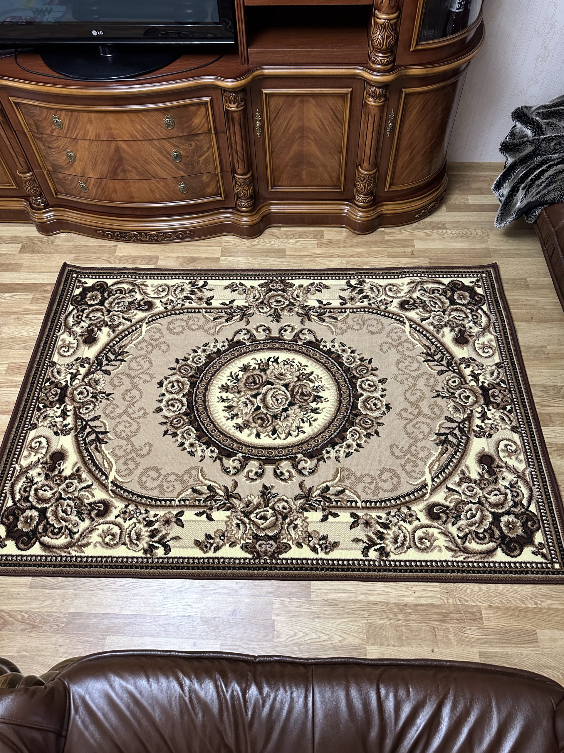 Класичний килим з низьким ворсом Gold 239/123