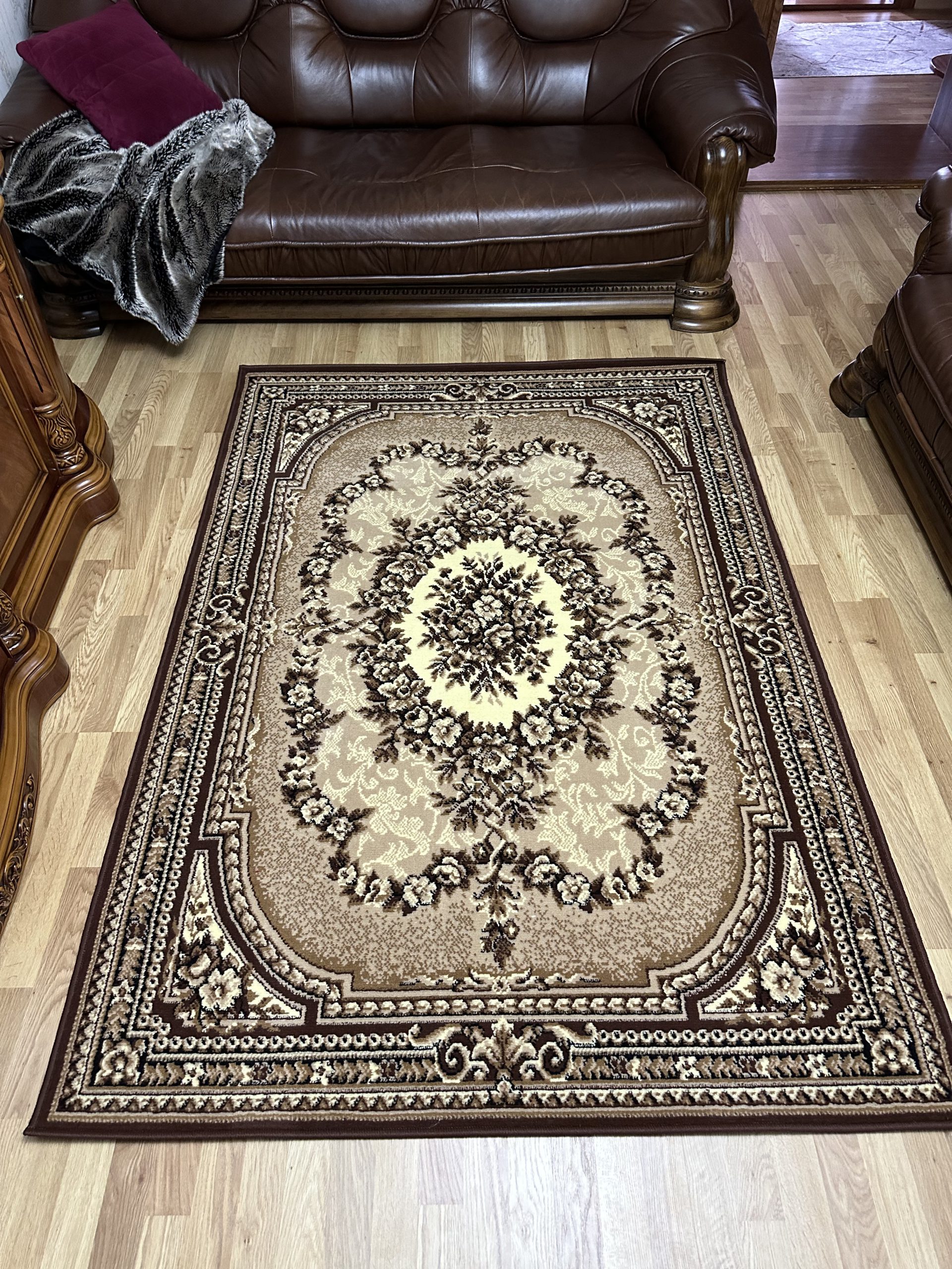 Класичний килим з низьким ворсом Gold 325/12