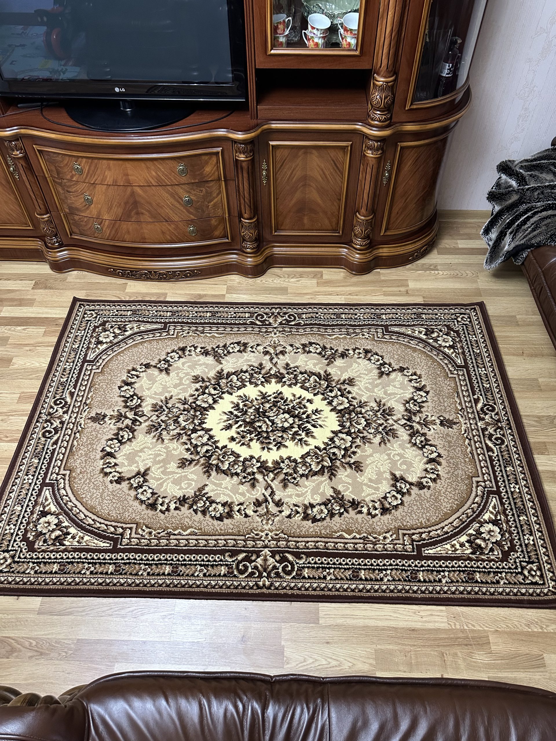 Класичний килим з низьким ворсом Gold 325/12