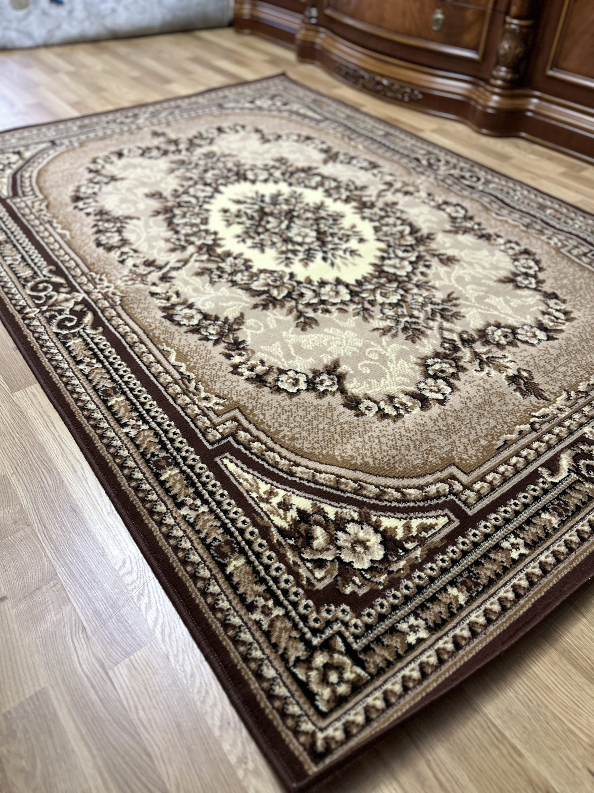 Класичний килим з низьким ворсом Gold 325/12