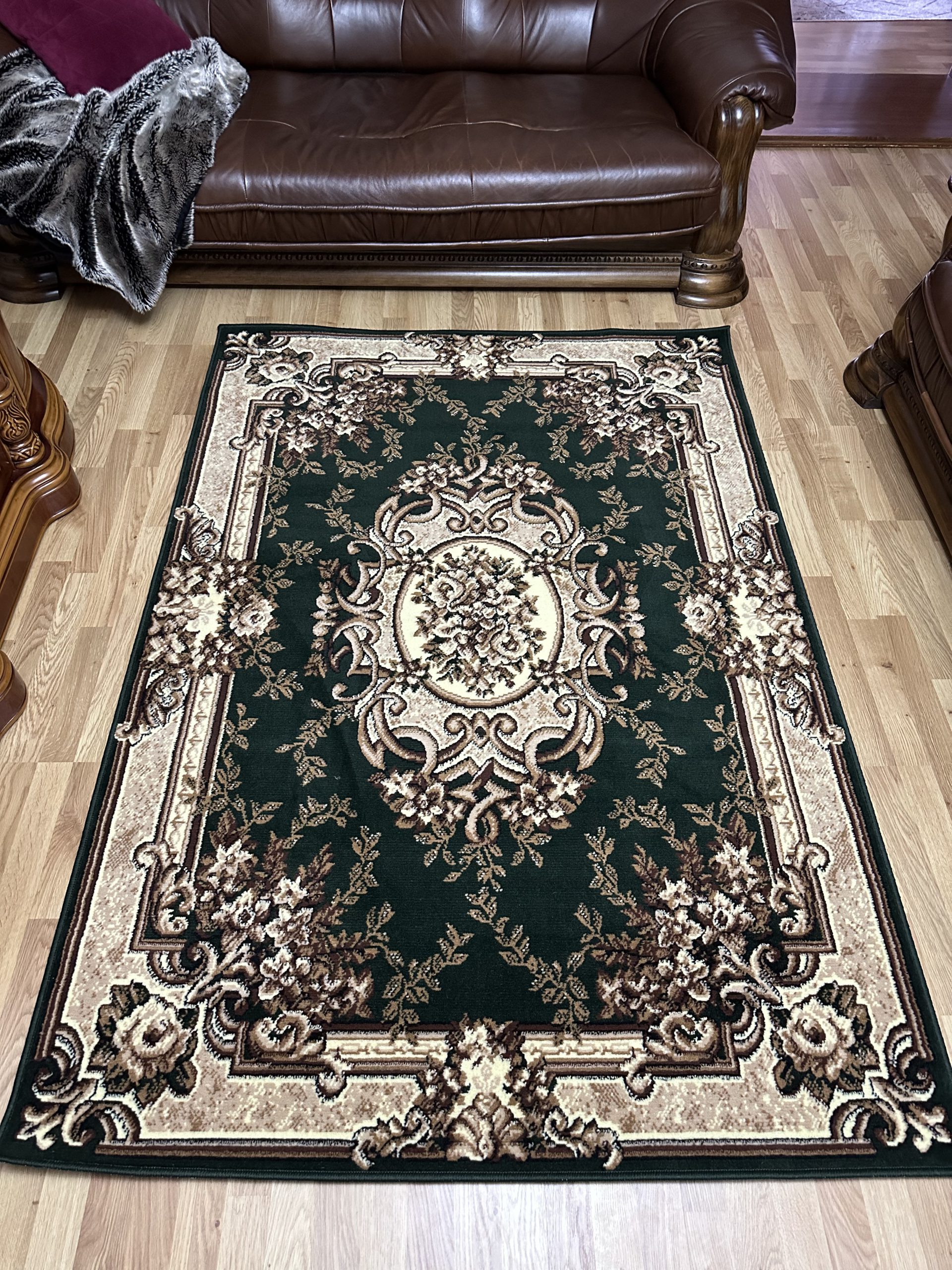 Класичний килим з низьким ворсом Gold 322/32