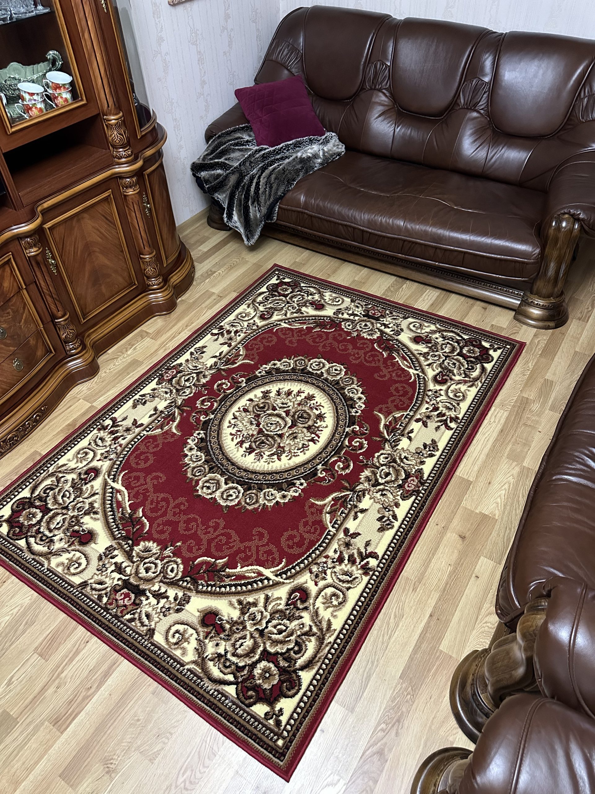 Класичний килим з низьким ворсом Gold 239/22