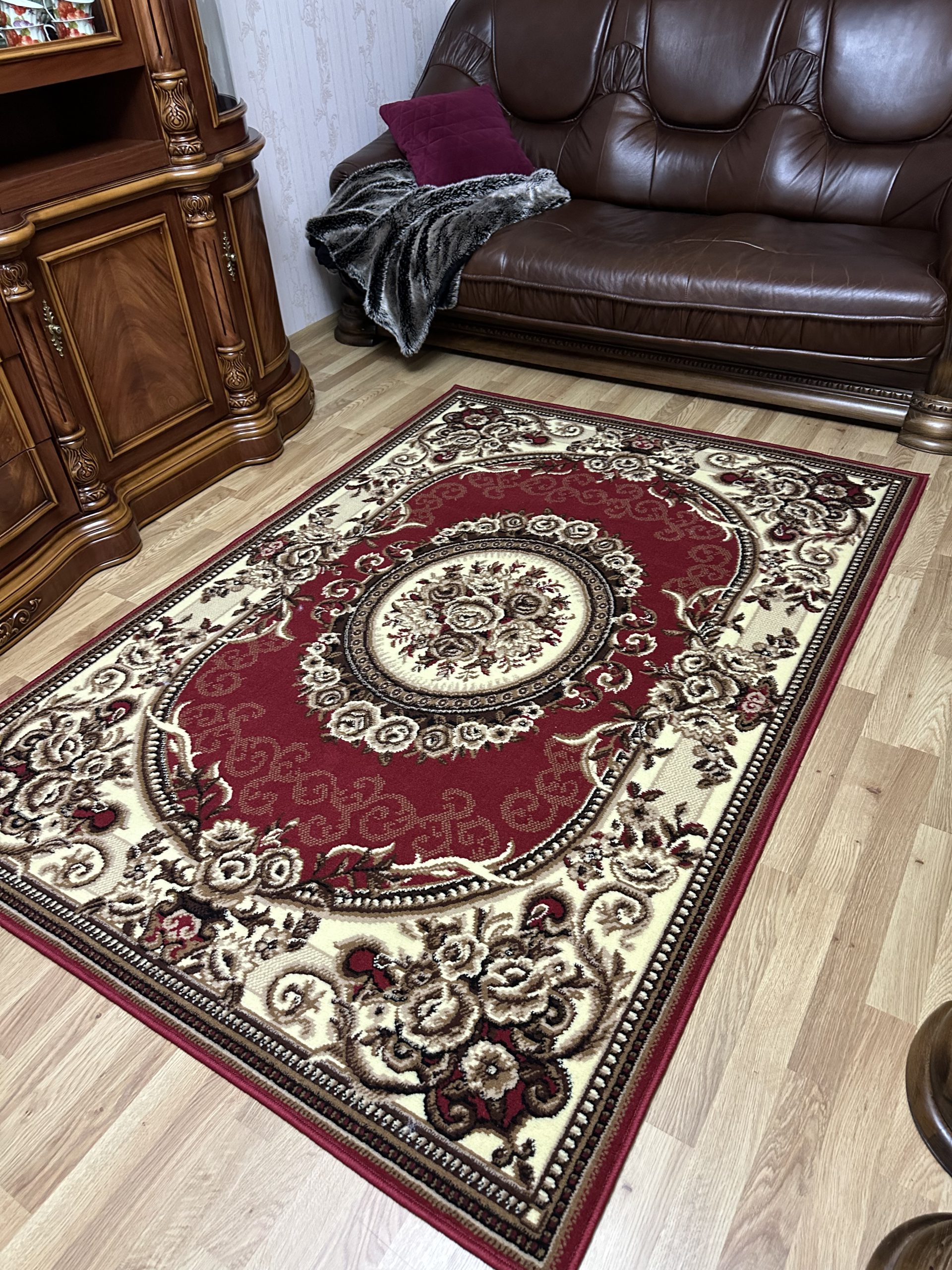 Класичний килим з низьким ворсом Gold 239/22