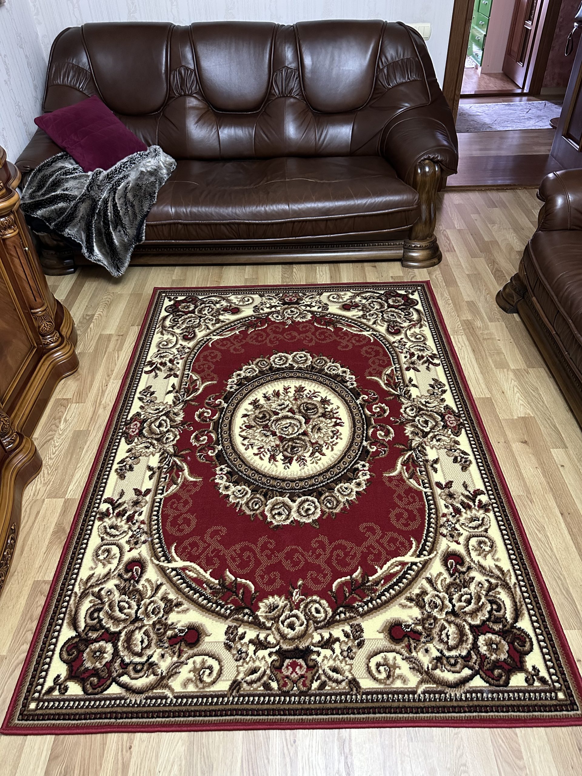 Класичний килим з низьким ворсом Gold 239/22