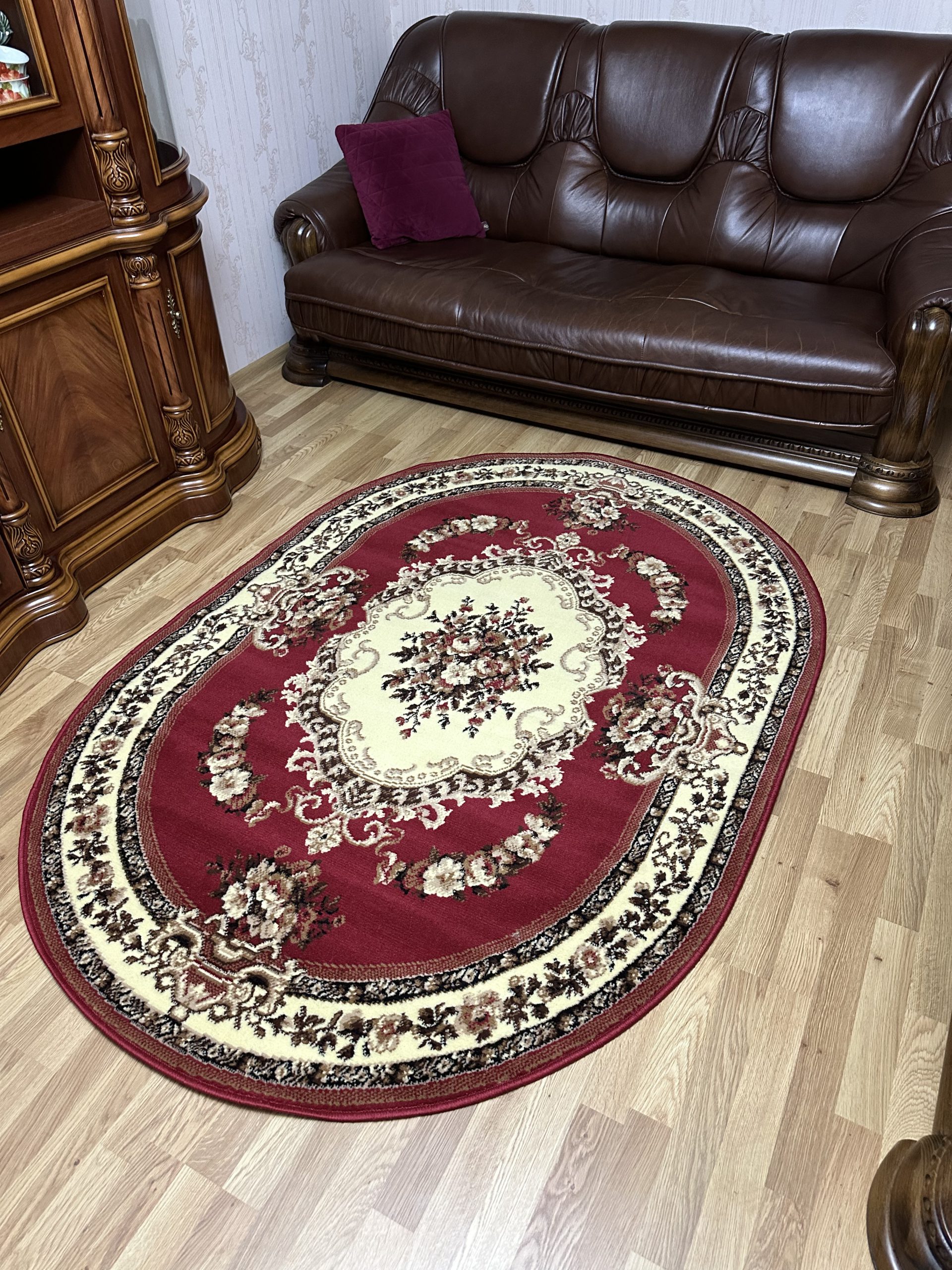 Класичний килим з низьким ворсом Gold 047/22