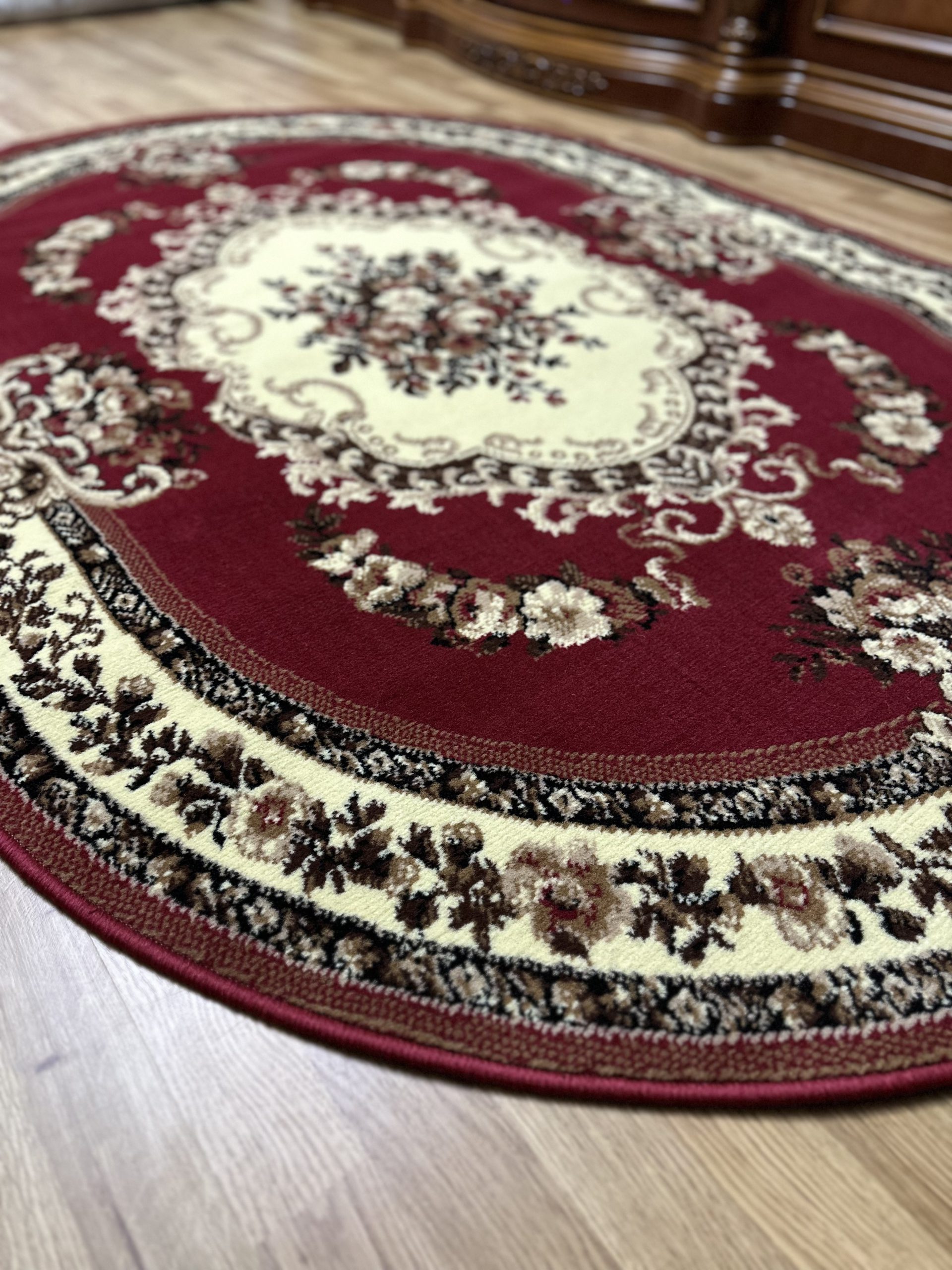 Класичний килим з низьким ворсом Gold 047/22