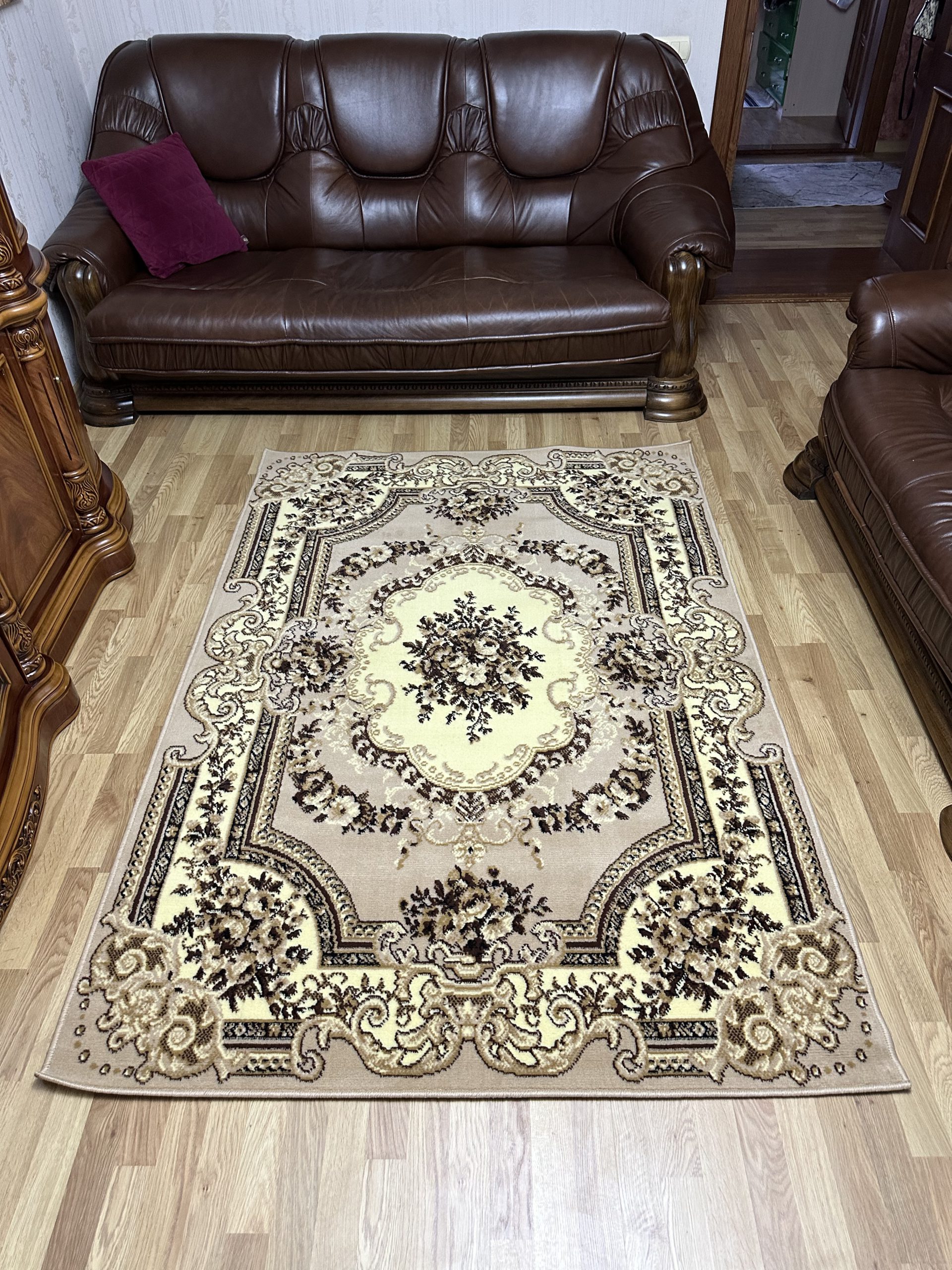 Класичний килим з низьким ворсом Gold 047/12