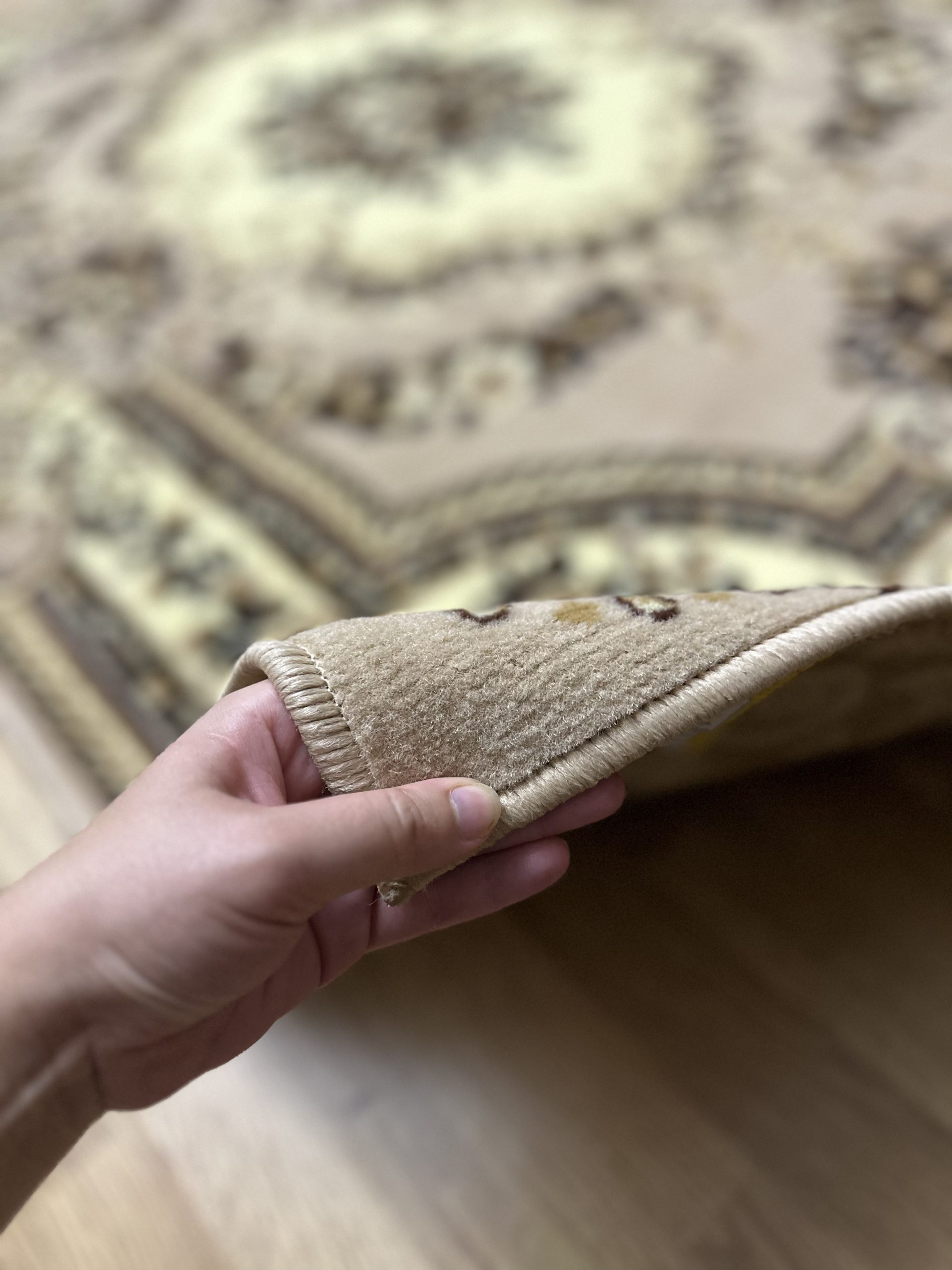 Класичний килим з низьким ворсом Gold 047/12