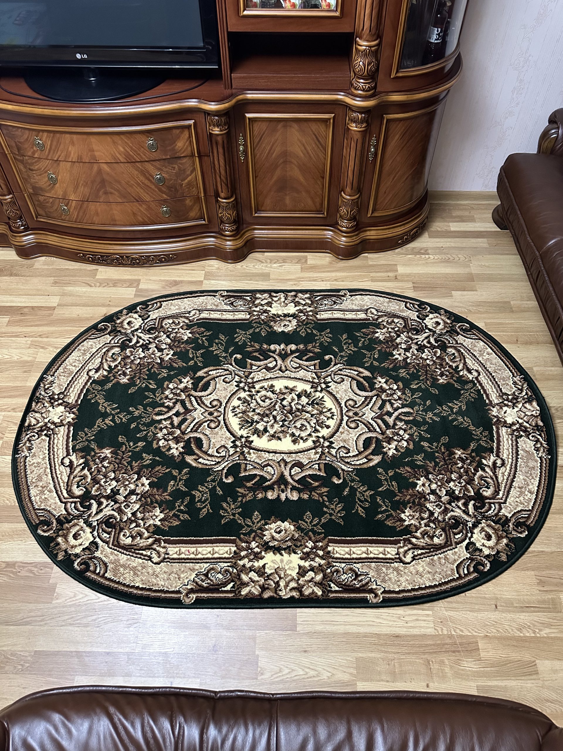 Класичний килим з низьким ворсом Gold 322/32