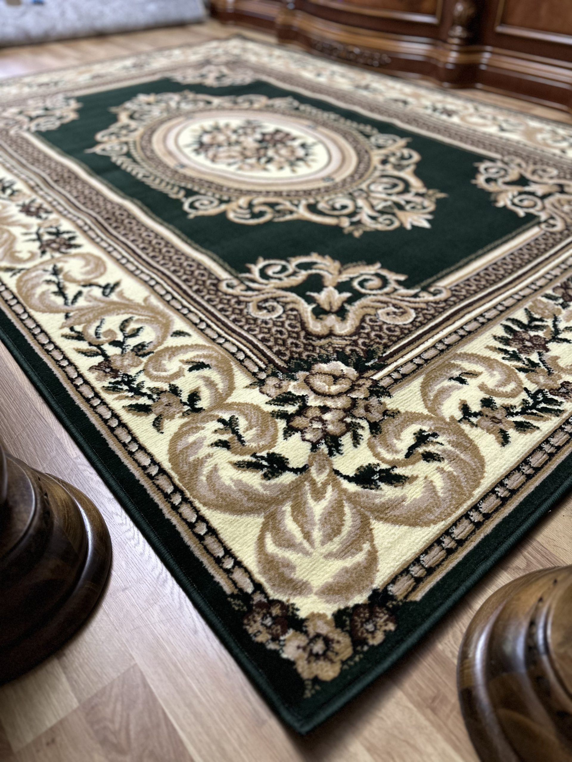 Класичний килим з низьким ворсом Gold 148/32