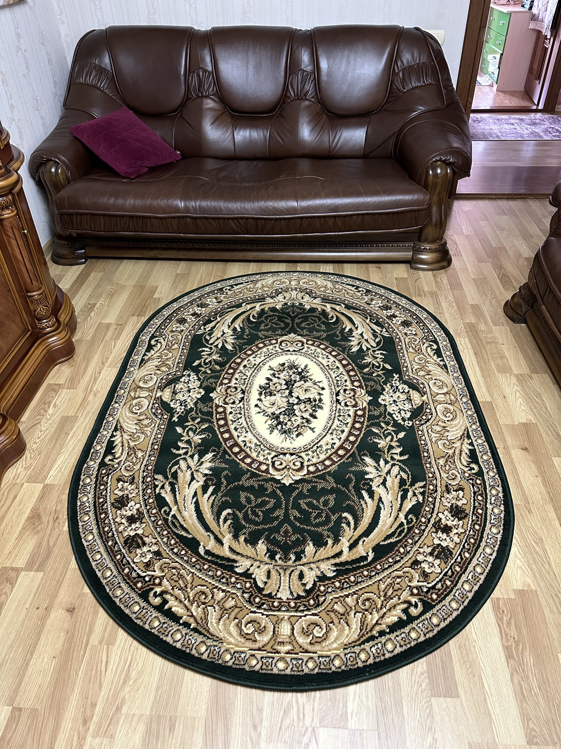 Класичний килим з низьким ворсом Gold 042/32