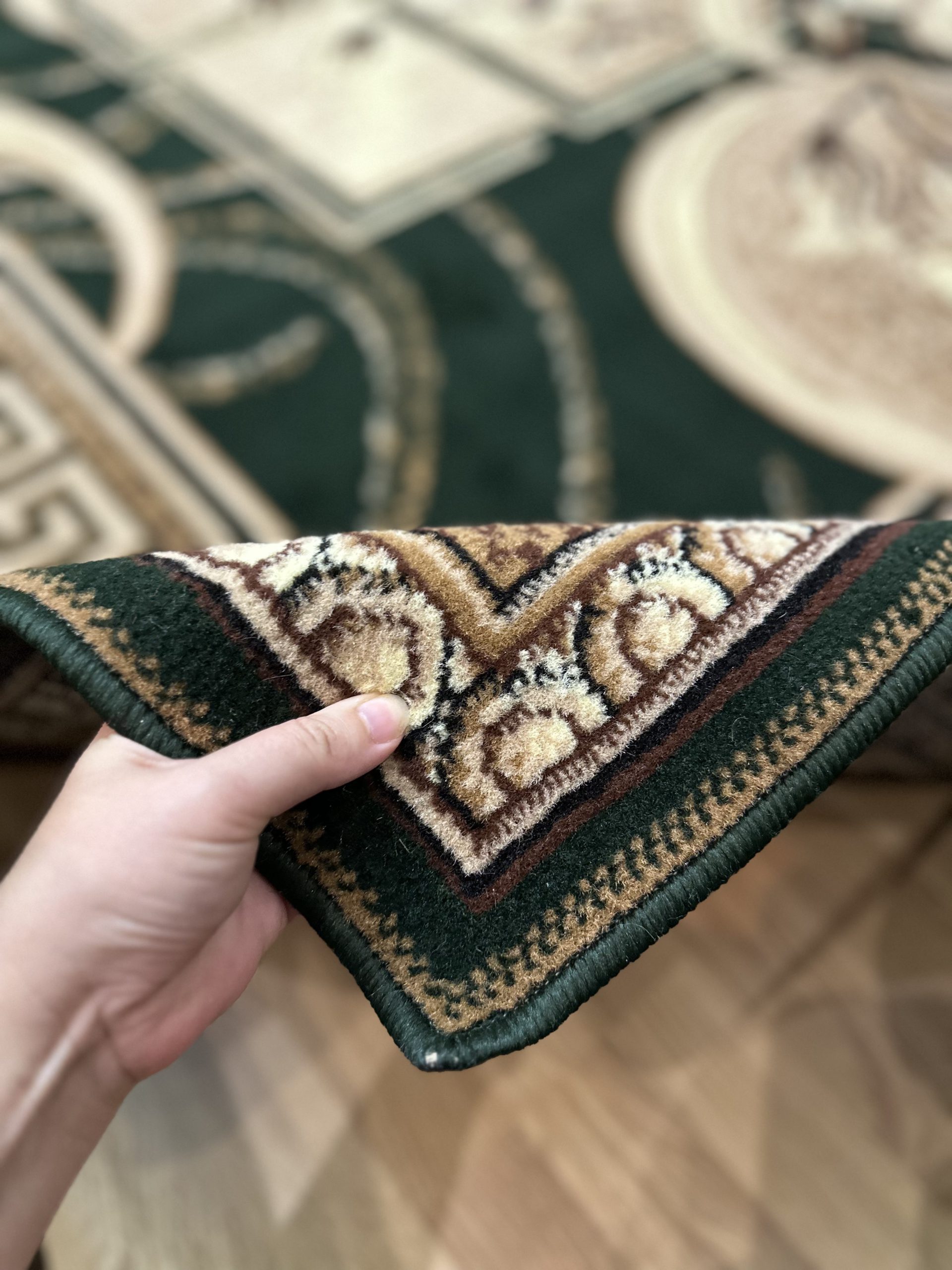 Класичний килим з низьким ворсом Gold 365/32