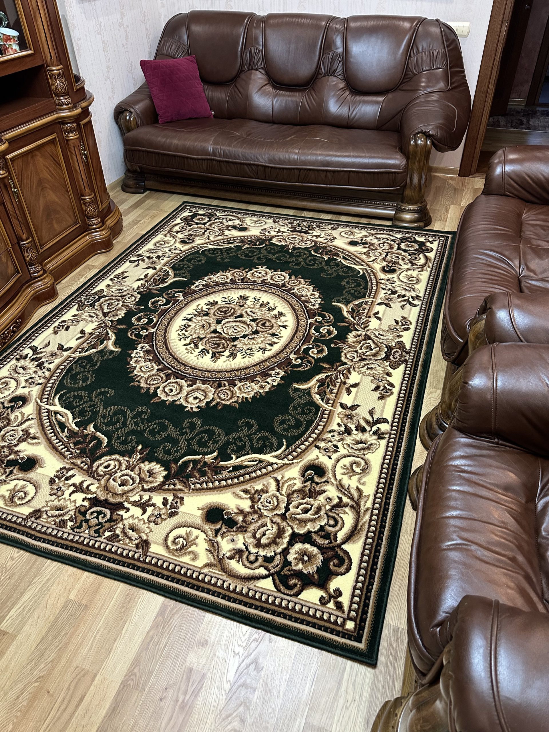 Класичний килим з низьким ворсом Gold 239/32