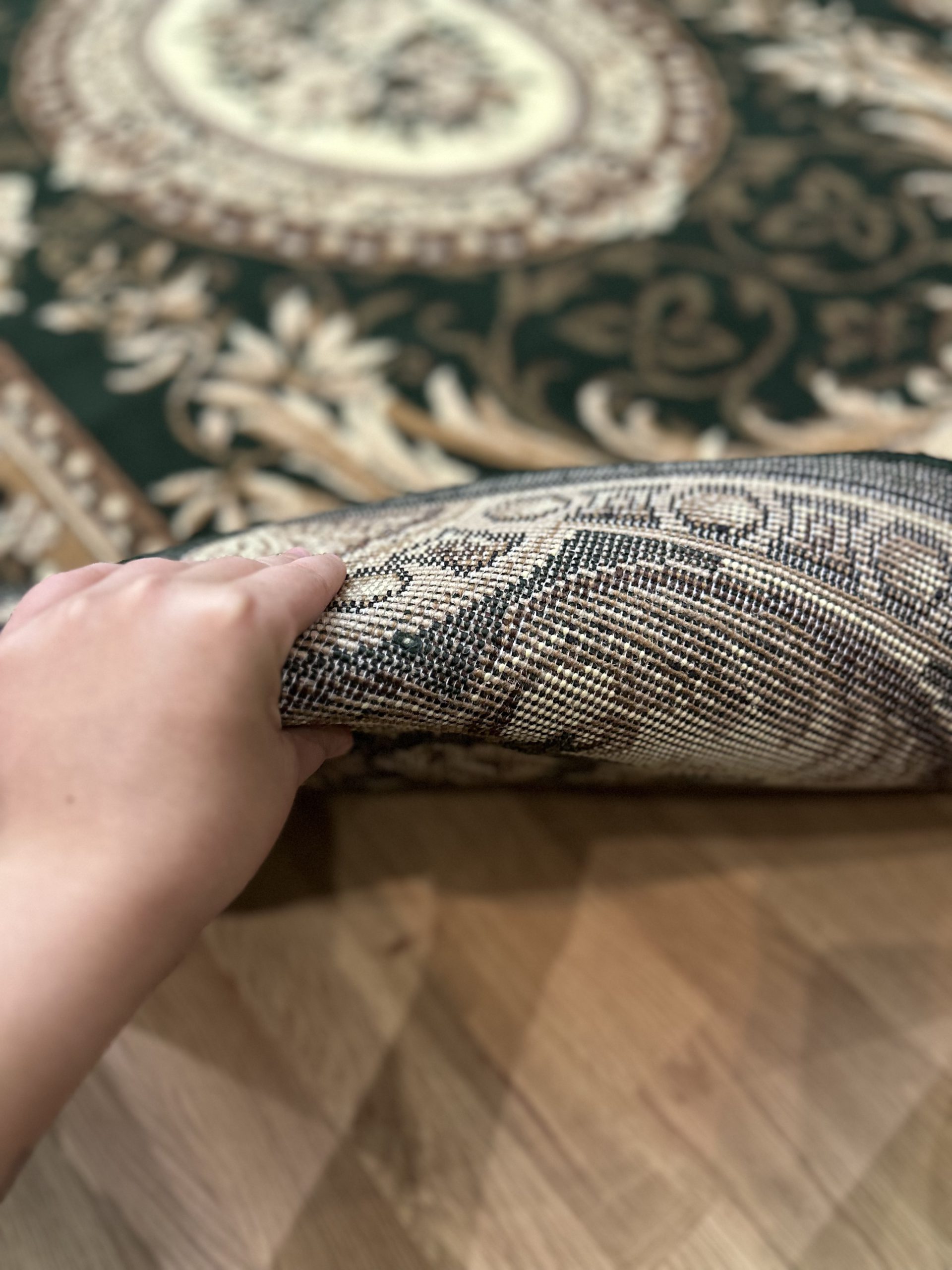 Класичний килим з низьким ворсом Gold 042/32