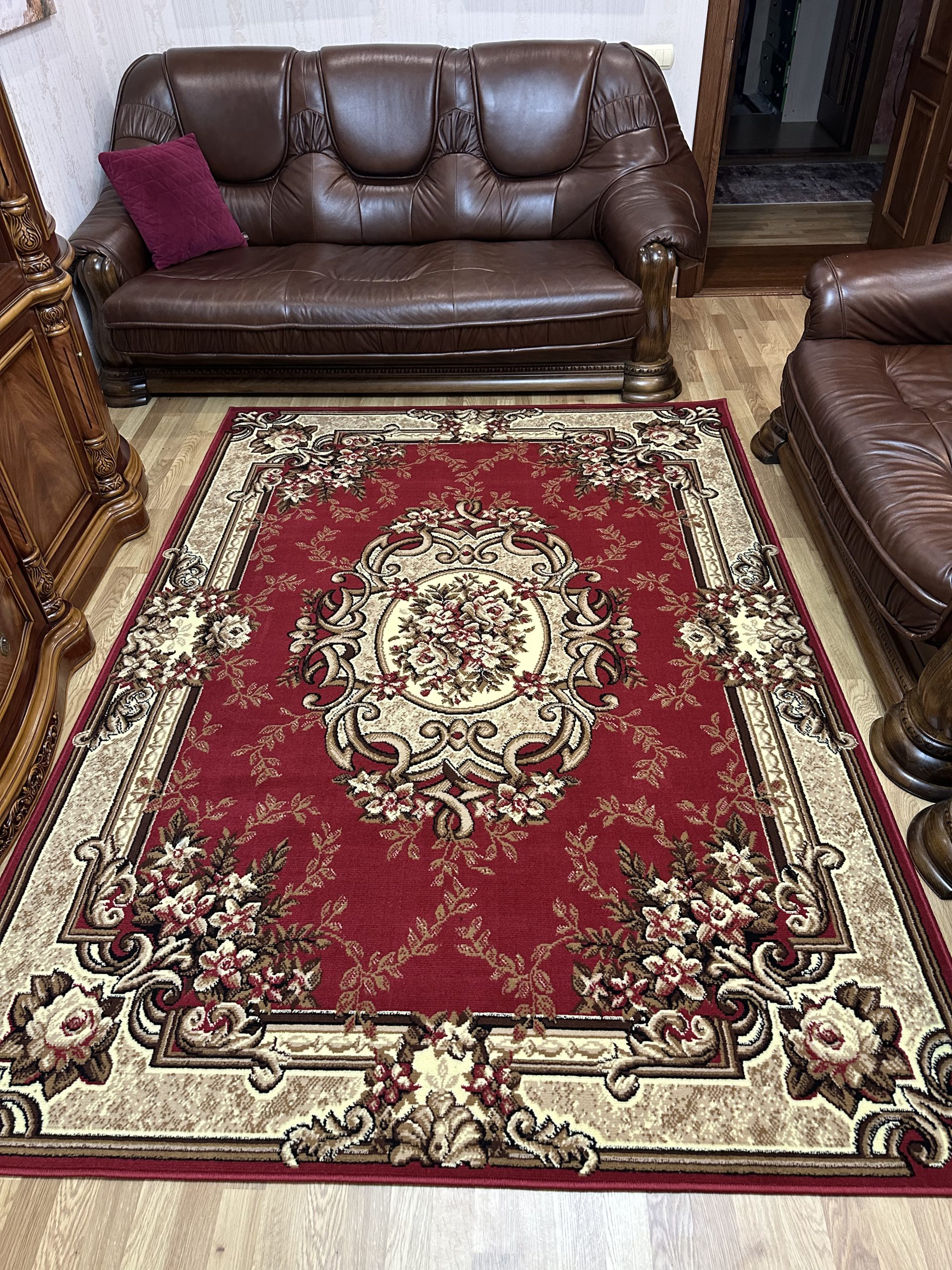 Класичний килим з низьким ворсом Gold 322/22